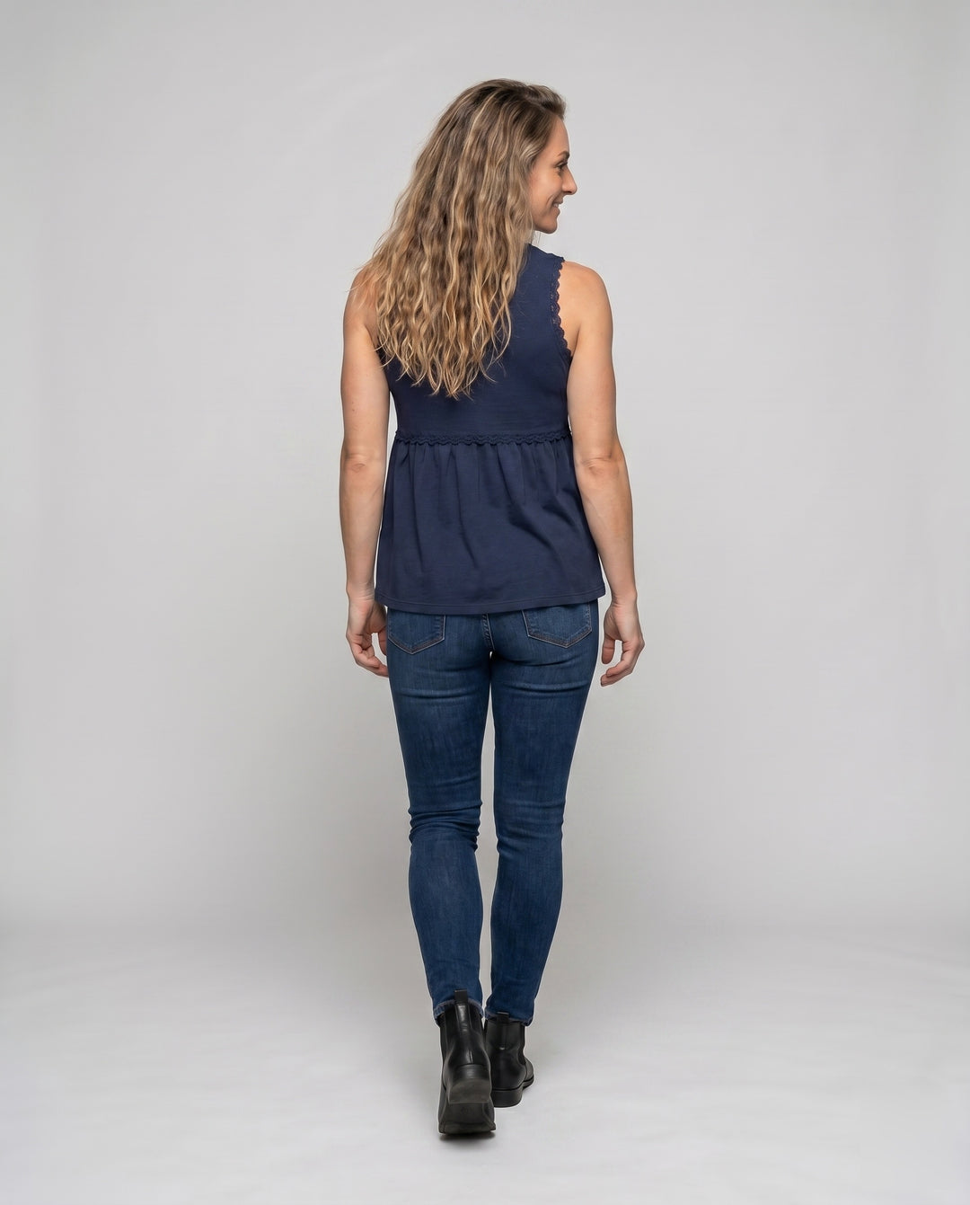 Product 15634912870730 - back_view
