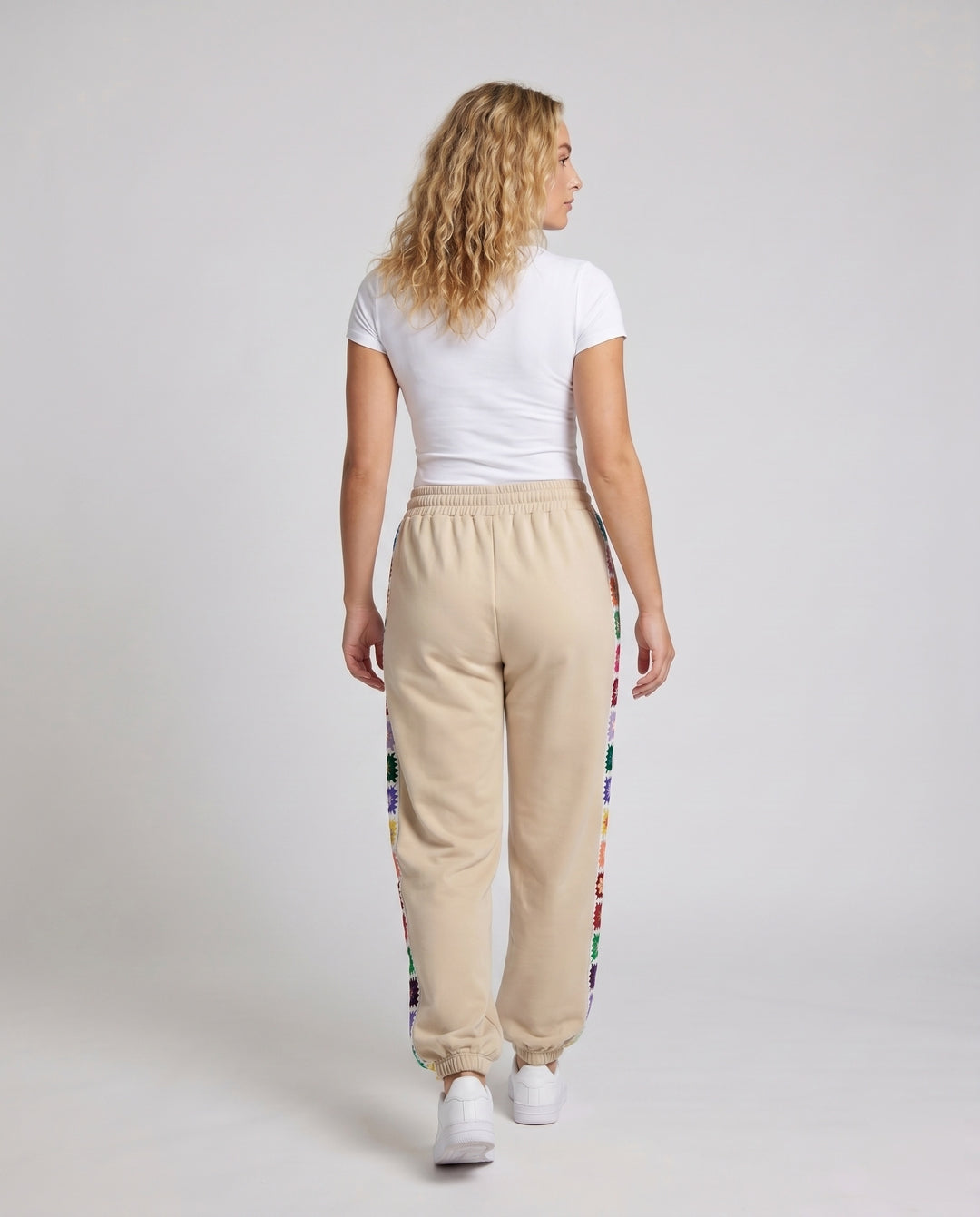 Product 15634913657162 - back_view