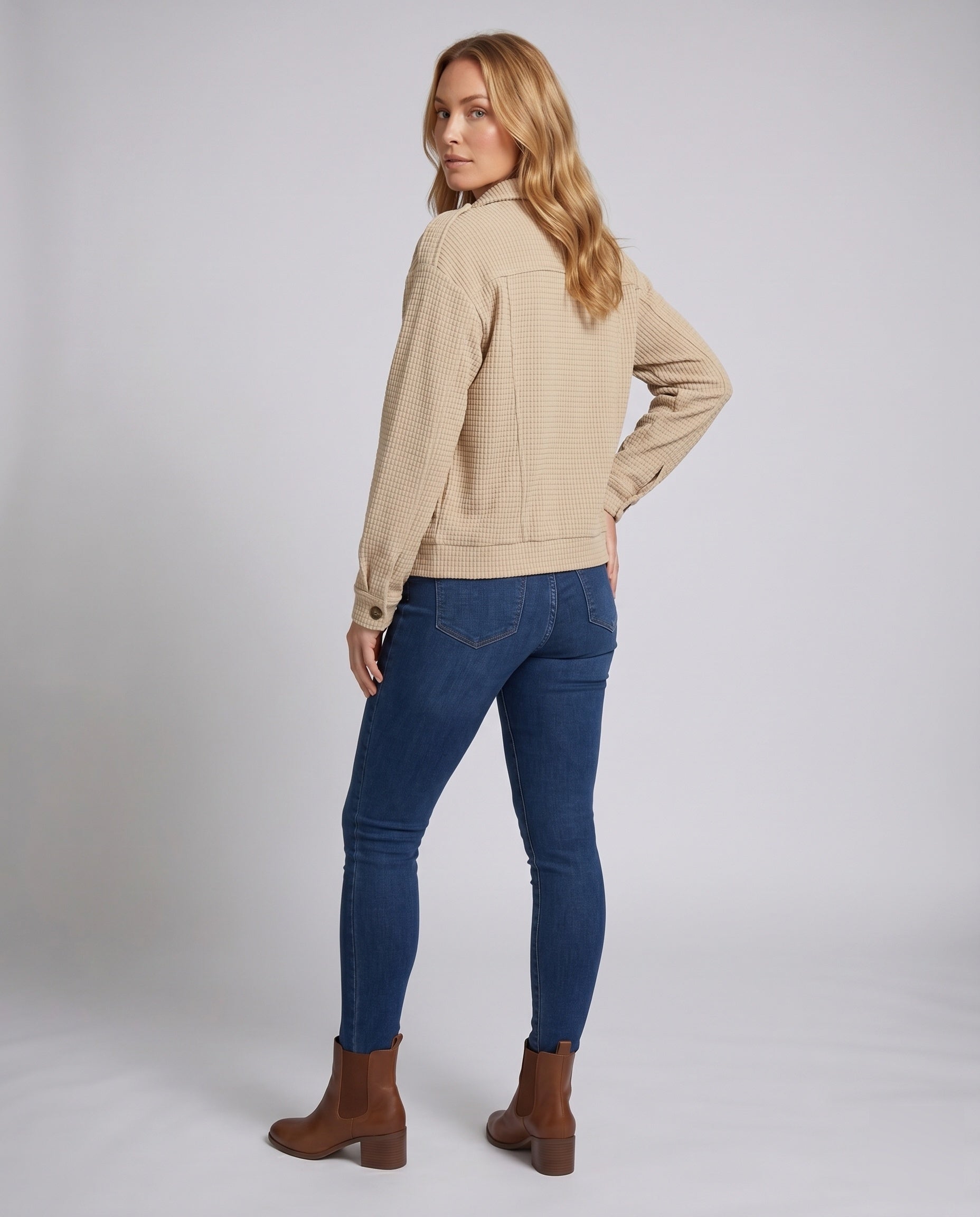 Product 15634914115914 - back_view