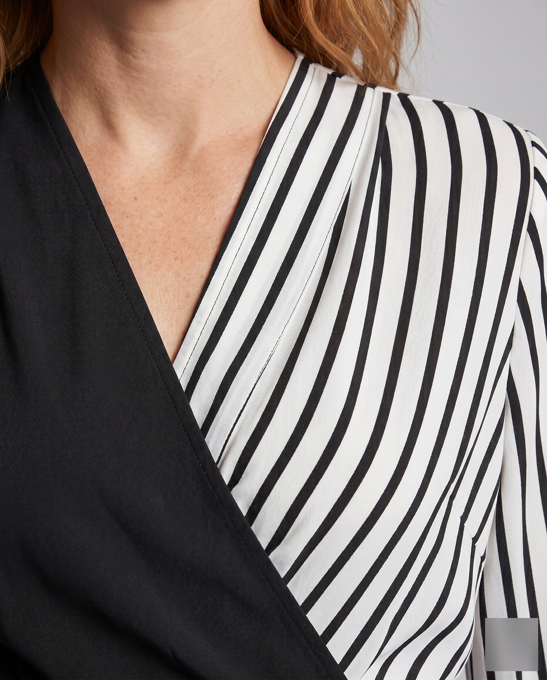 Product 15634914279754 - close_up_detail