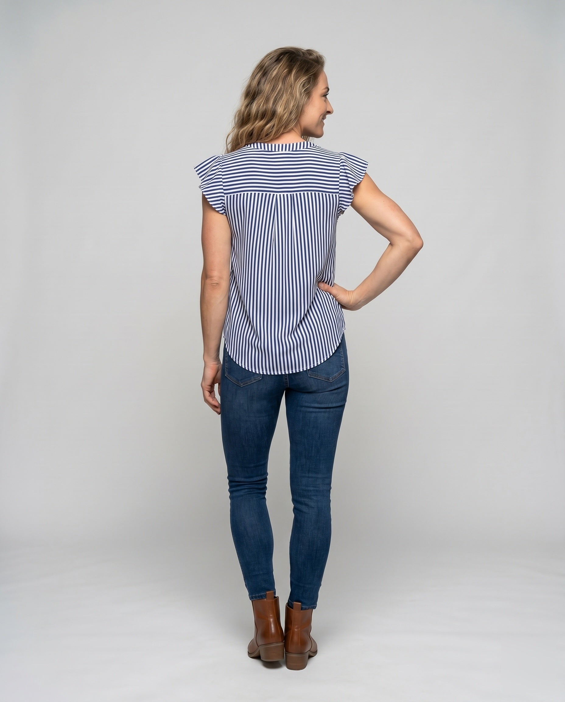 Product 15634915688778 - back_view