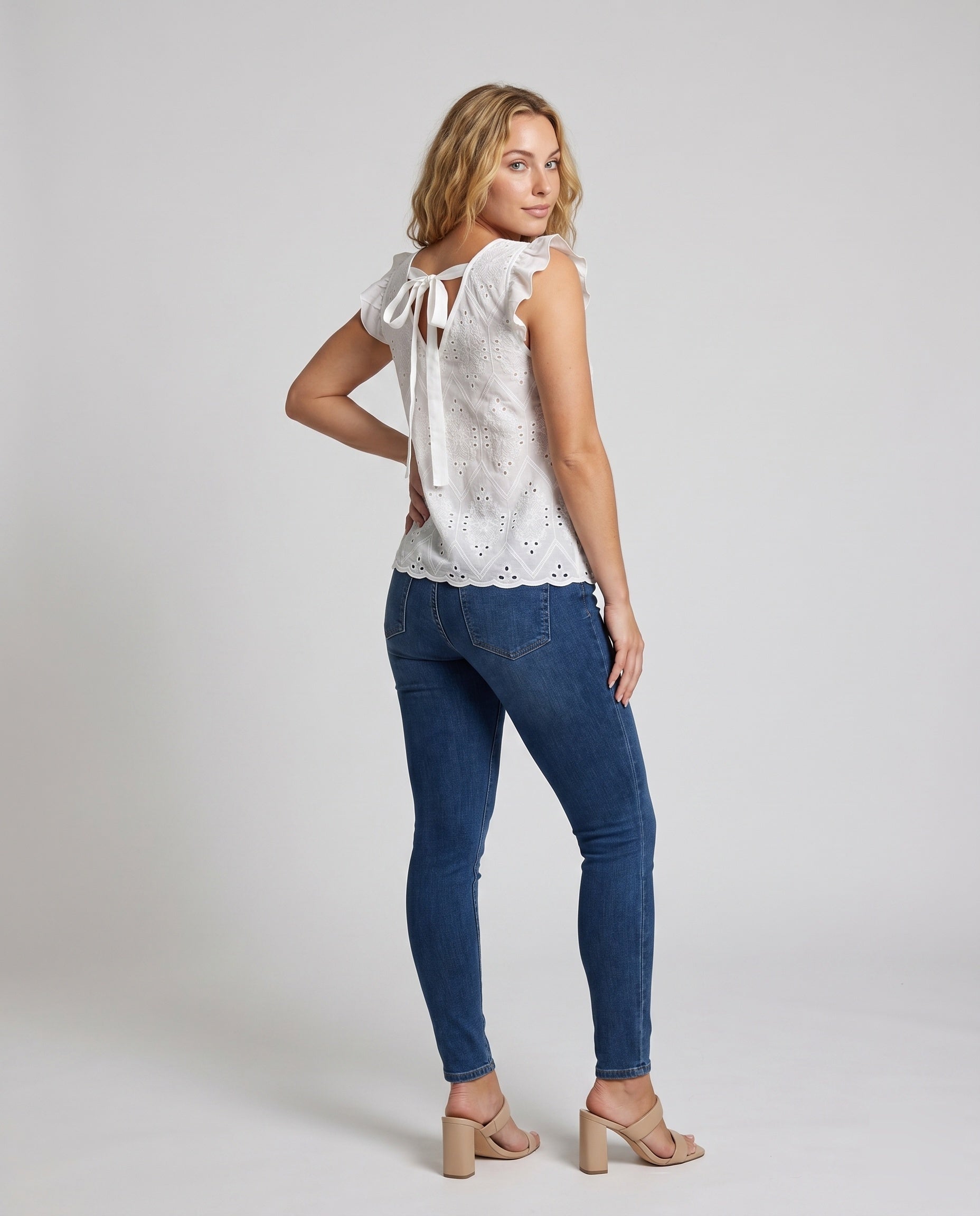 Product 15634916081994 - back_view