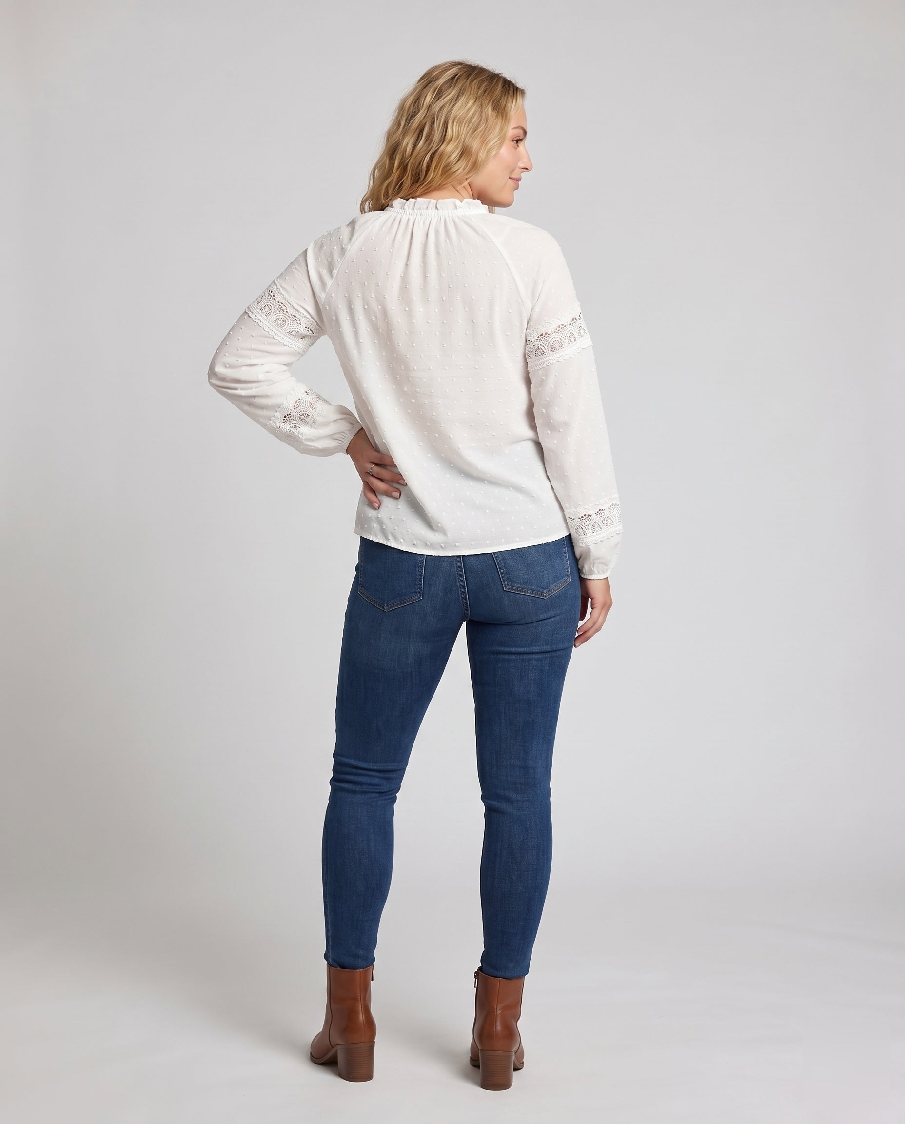 Product 15634916344138 - back_view