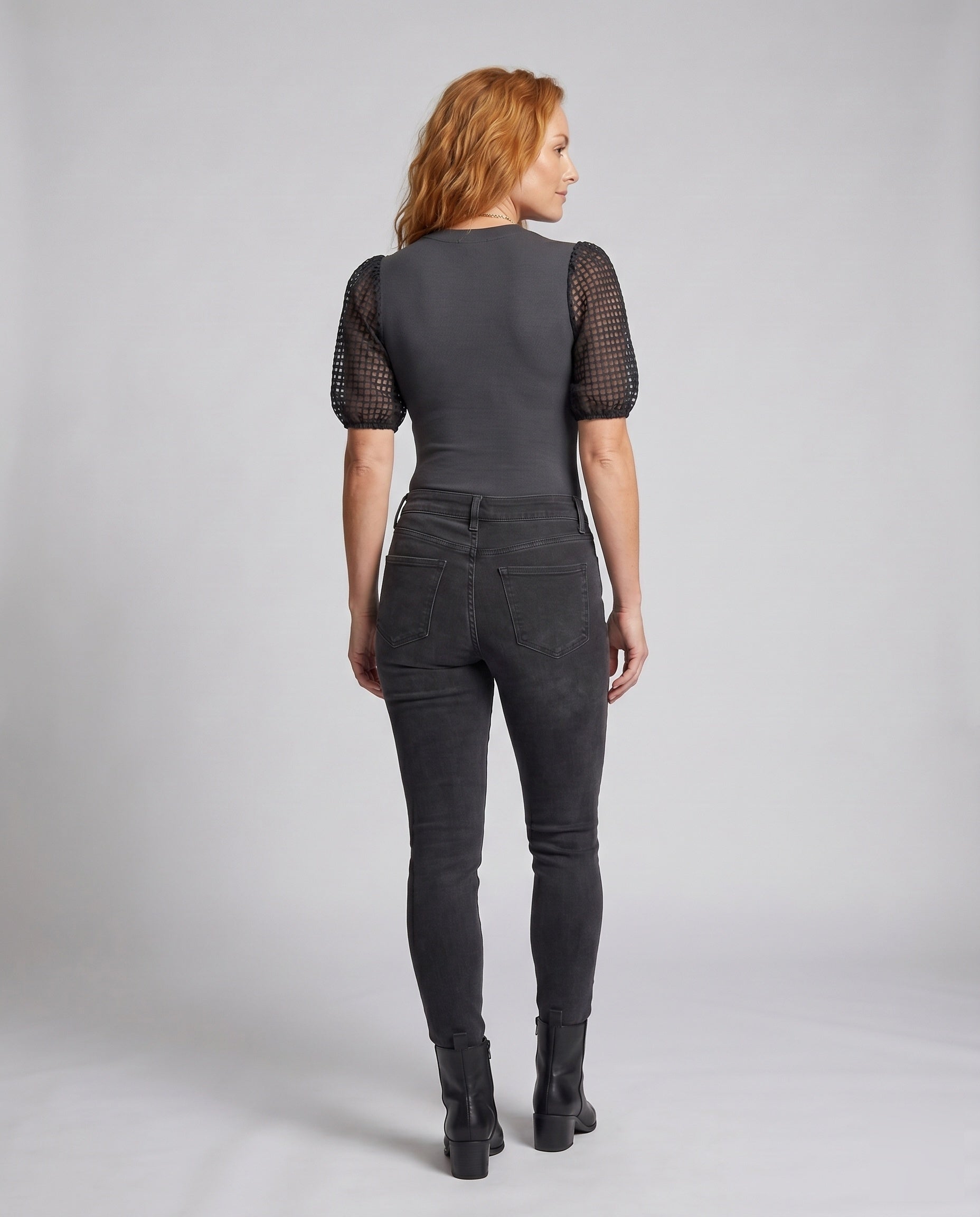 Product 15634917359946 - back_view