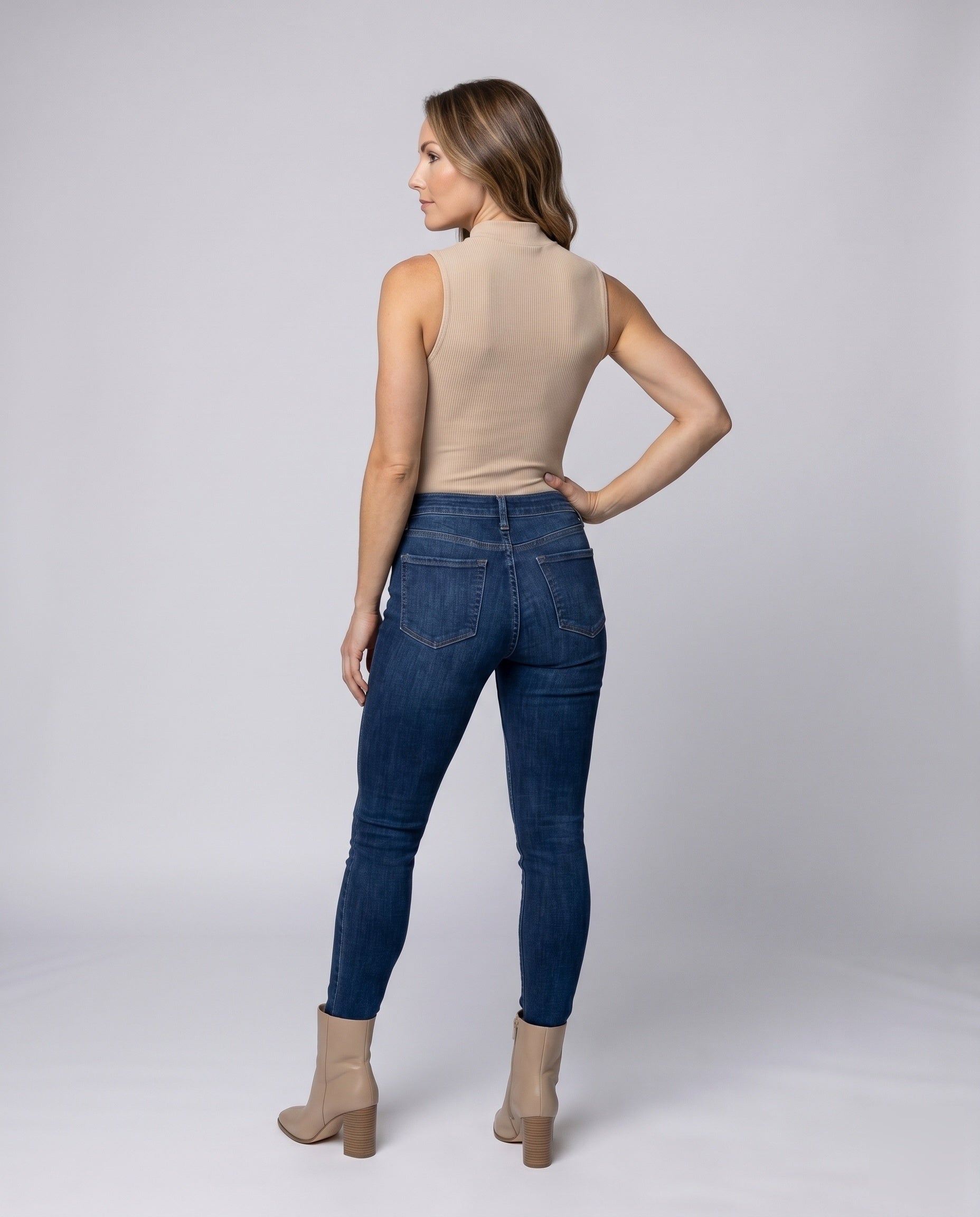Product 15634917622090 - back_view