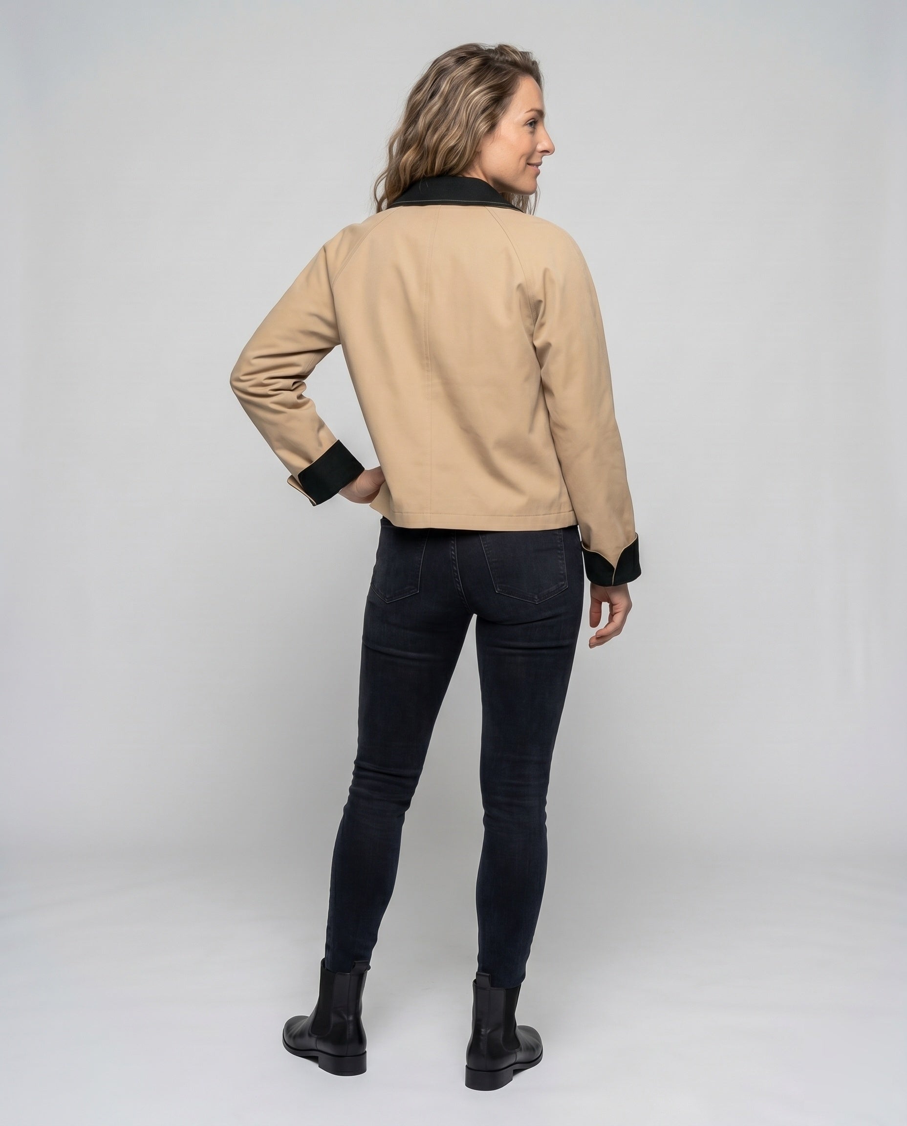 Product 15634918277450 - back_view