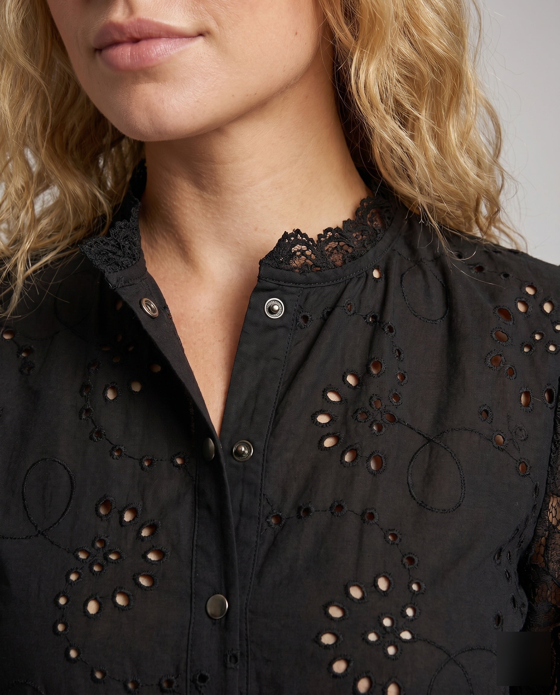Product 15634919031114 - close_up_detail