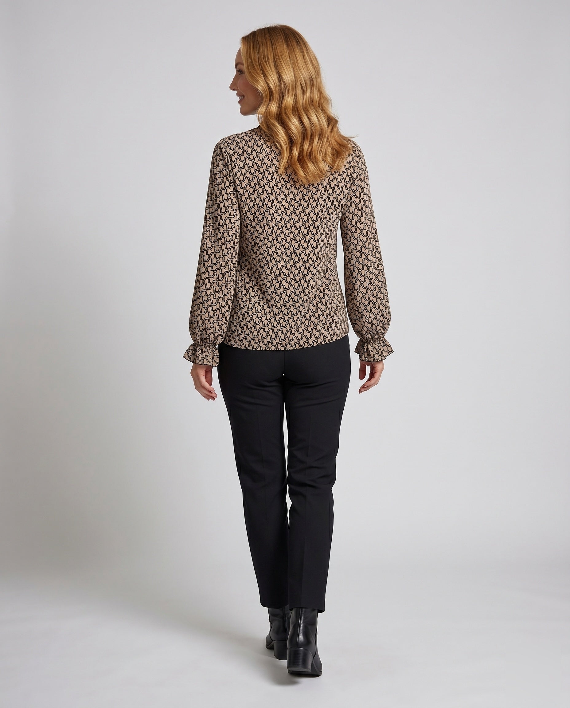 Product 15634919129418 - back_view