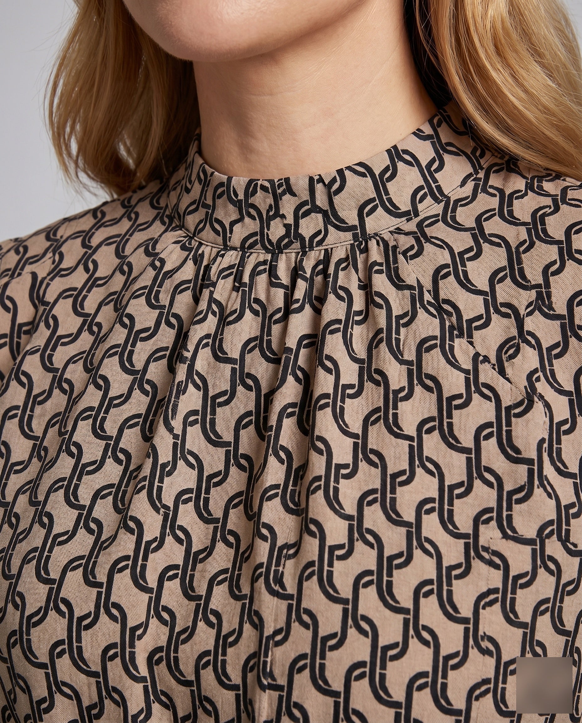 Product 15634919129418 - close_up_detail