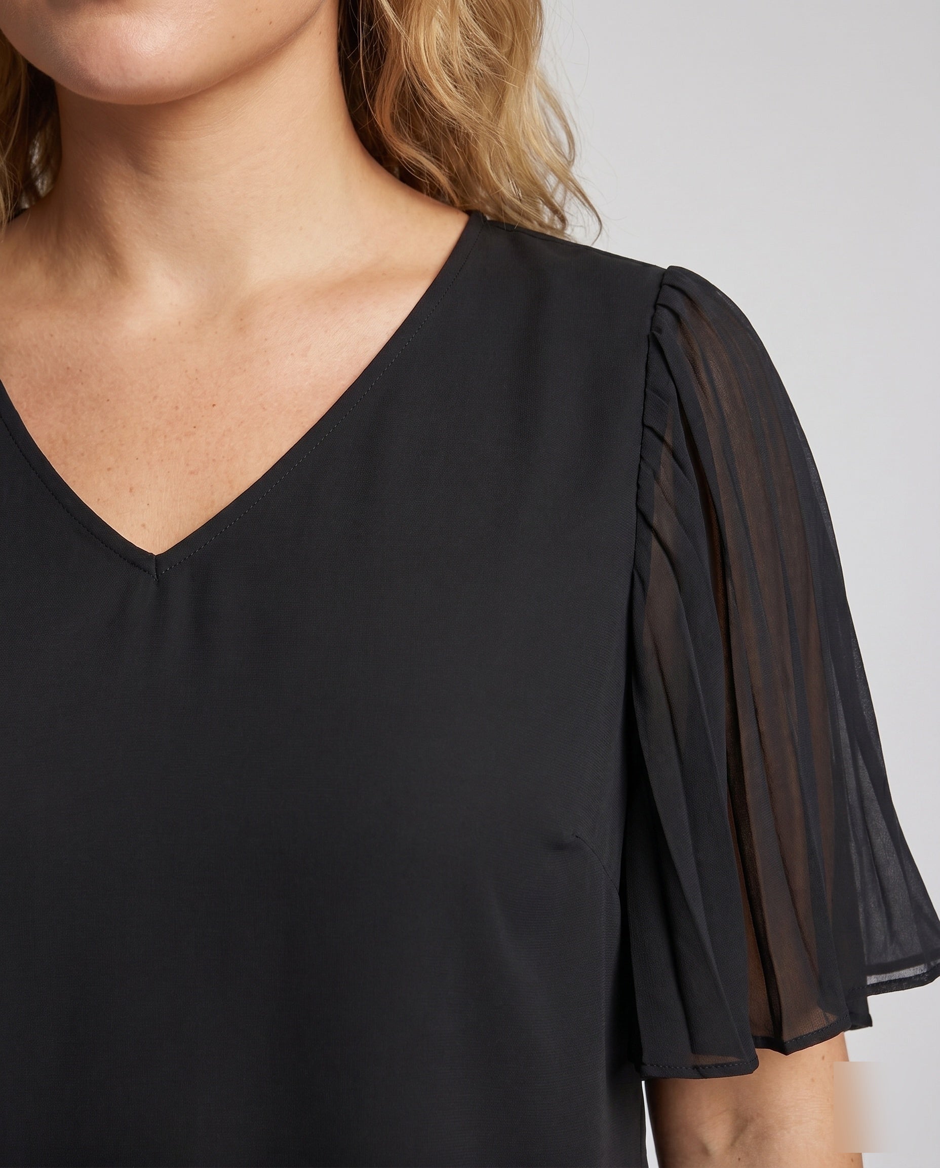Product 15634921849162 - close_up_detail