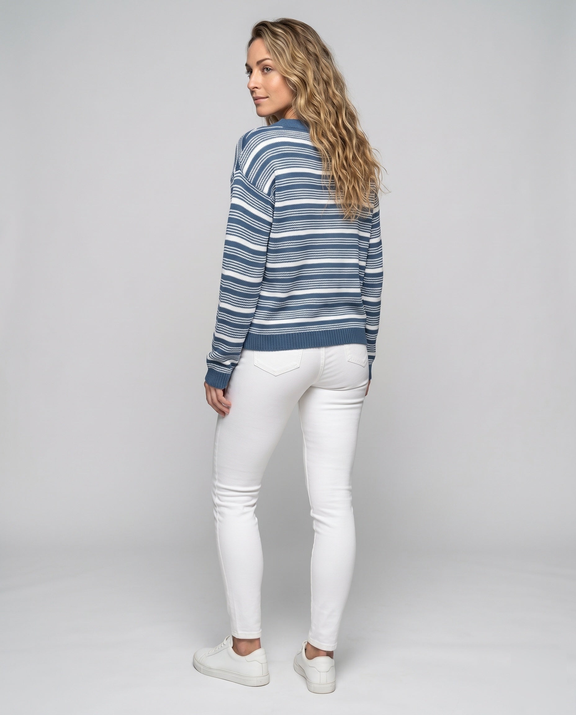Product 15634923356490 - back_view