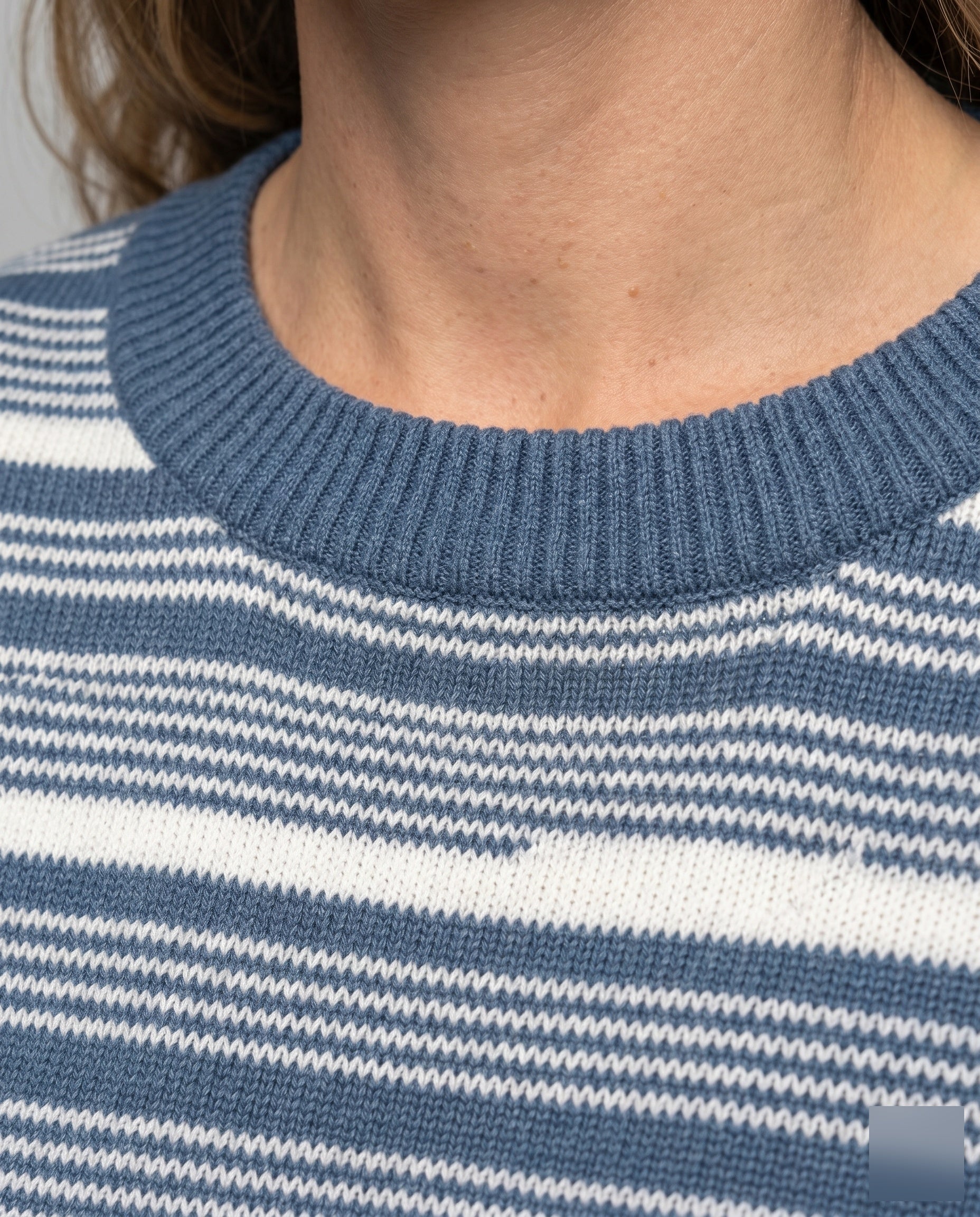 Product 15634923356490 - close_up_detail
