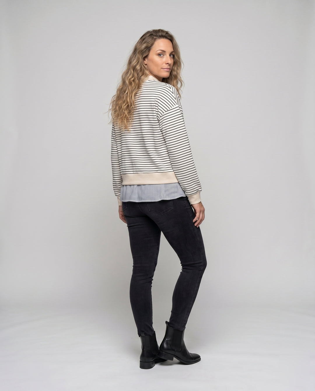 Product 15634923553098 - back_view