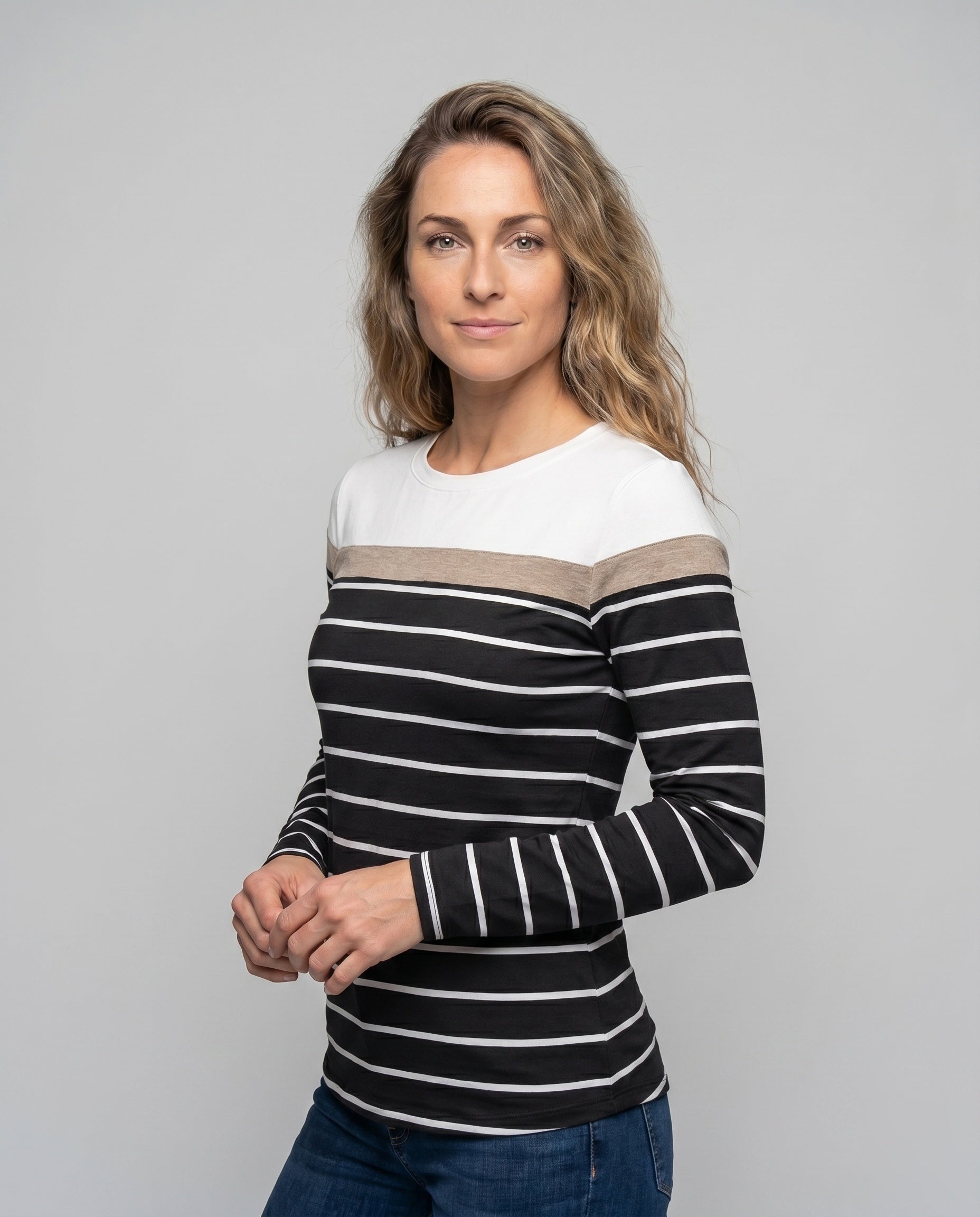 Product 15634923651402 - upper_body