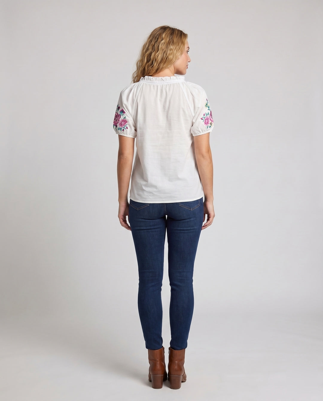 Product 15634933645642 - back_view