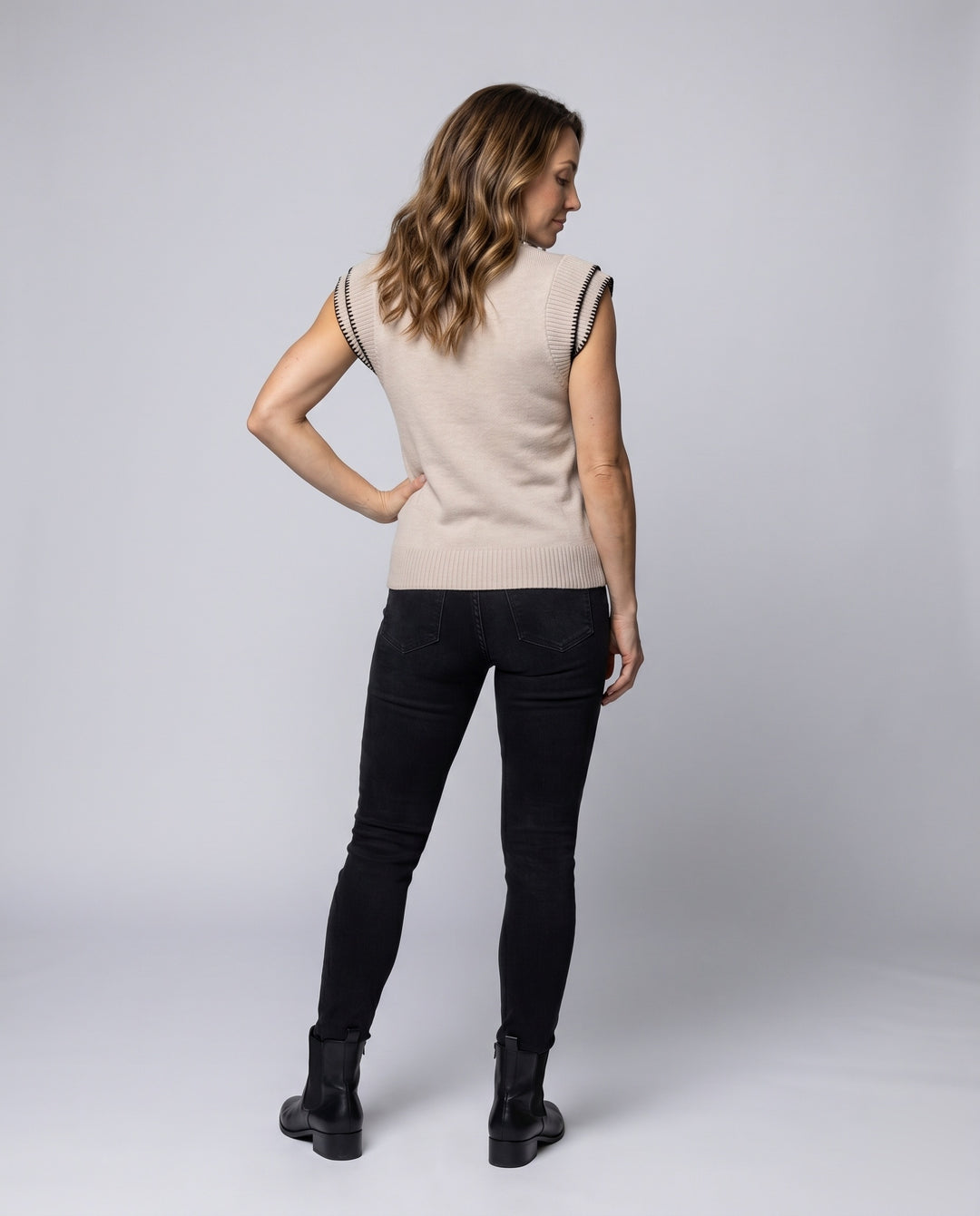 Product 15634940133706 - back_view