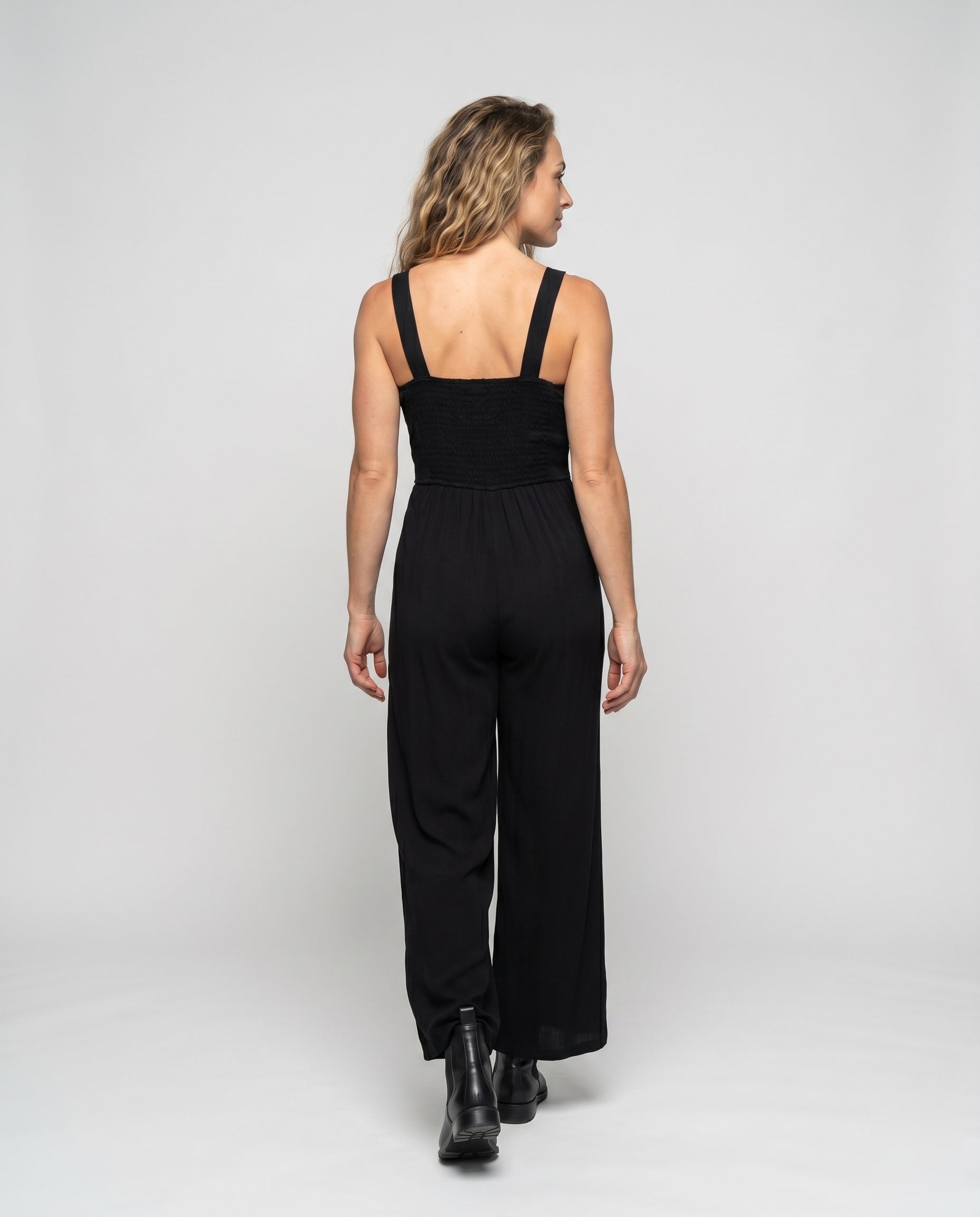 Product 15634940920138 - back_view