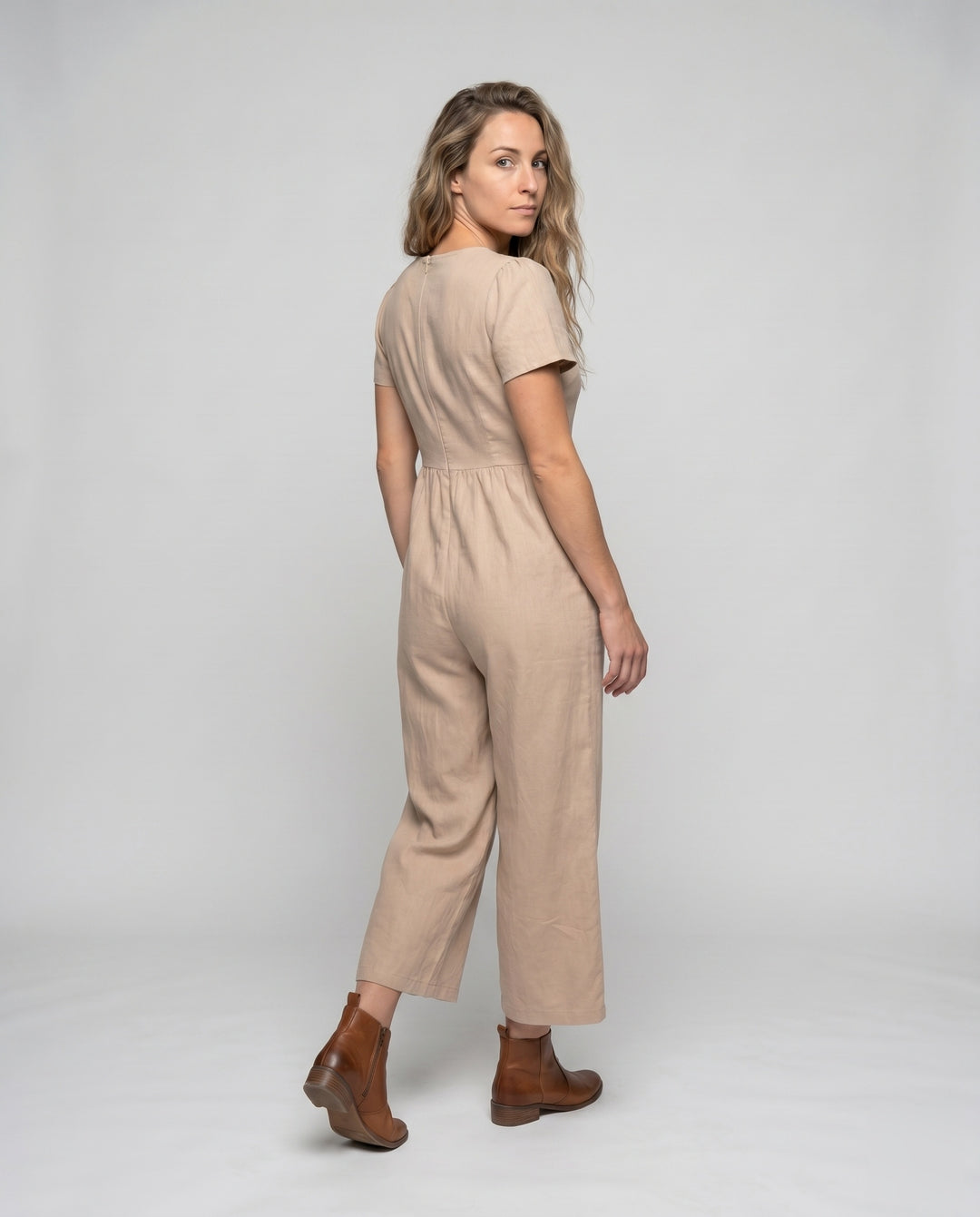 Product 15634940952906 - back_view