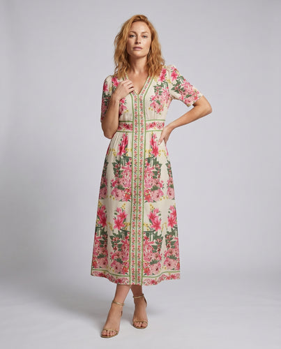Damen Maxi-Kleid mit verspieltem floralem Design und eleganter Rüsche
