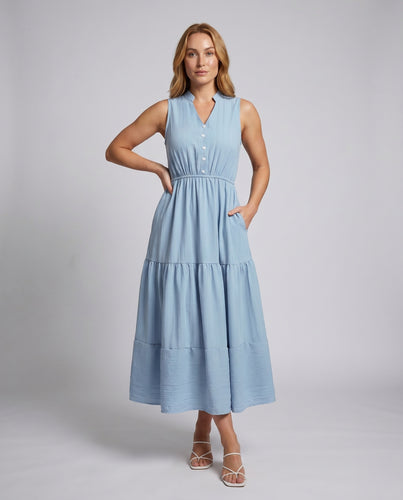 Damen Maxikleid mit knopfverzierten Details und fließendem Rock