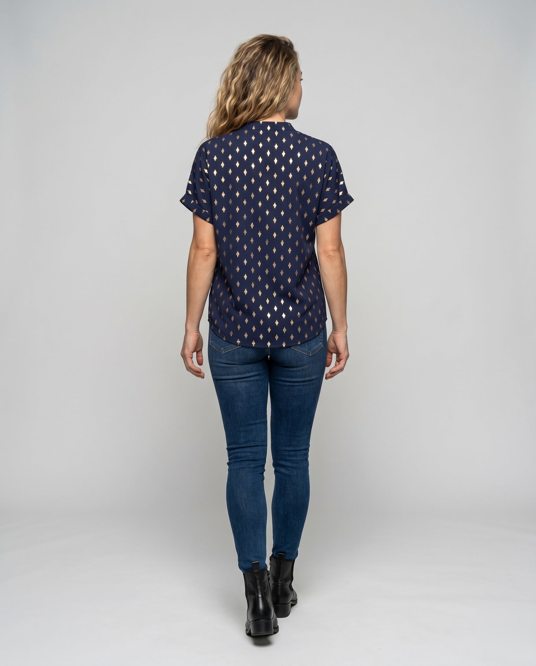 Product 15636298793290 - back_view