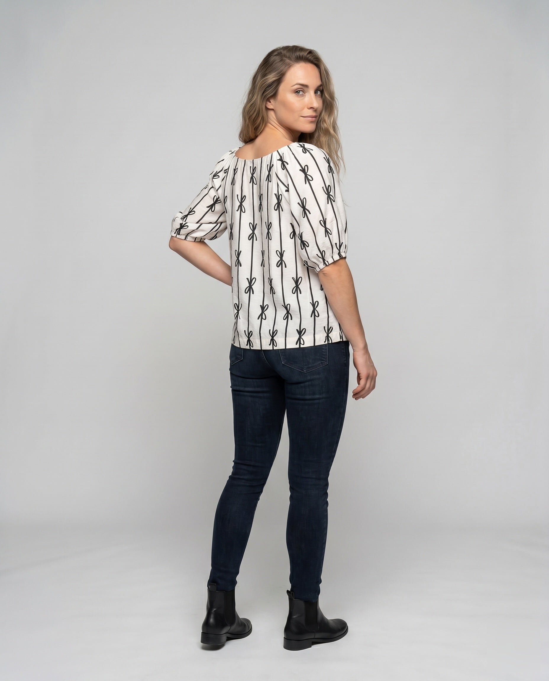 Product 15636299088202 - back_view