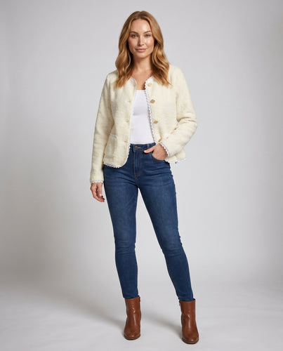 Damen Strickjacke mit eleganten Spitzenakzenten und praktischen Taschen