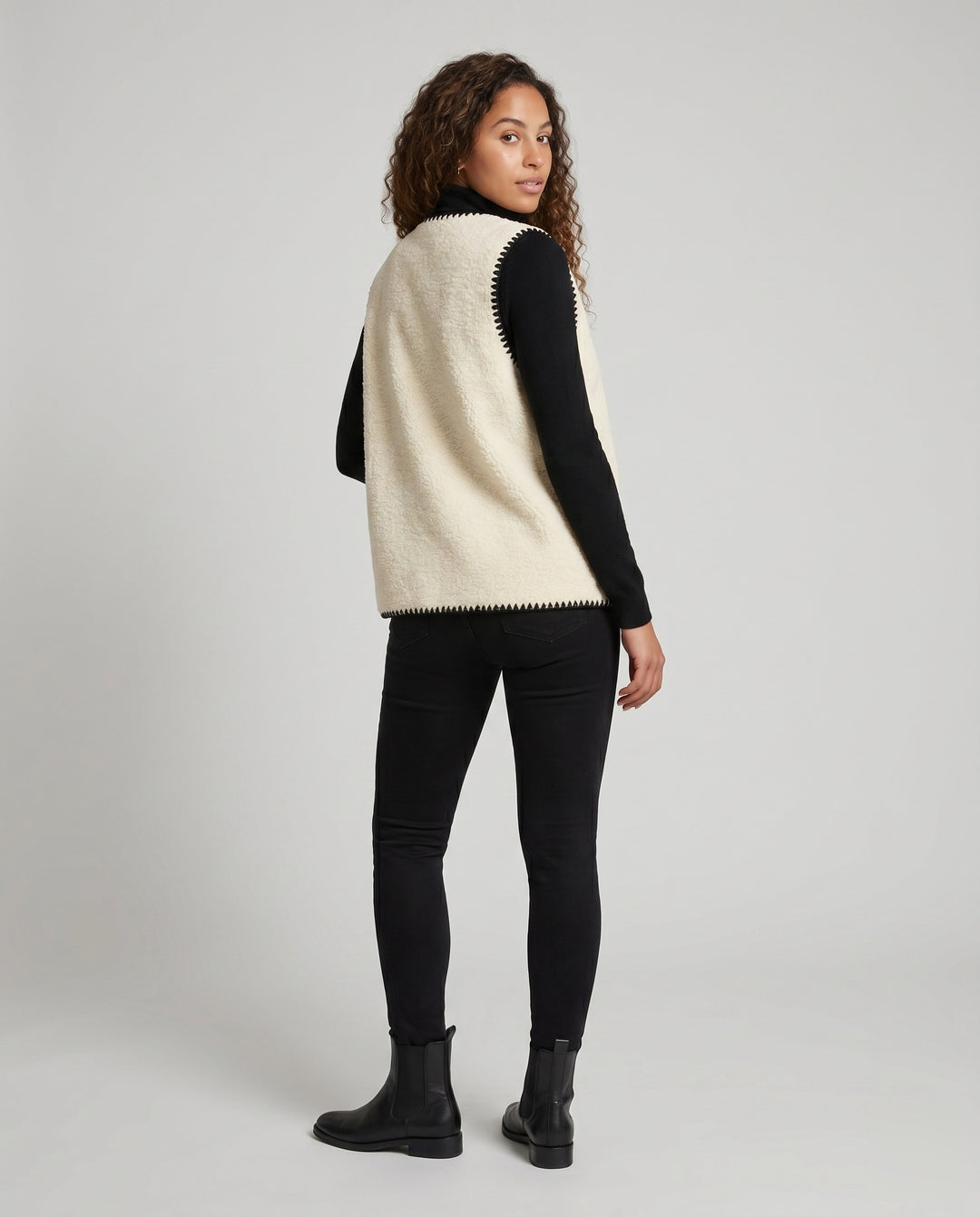 Product 15636316586314 - back_view