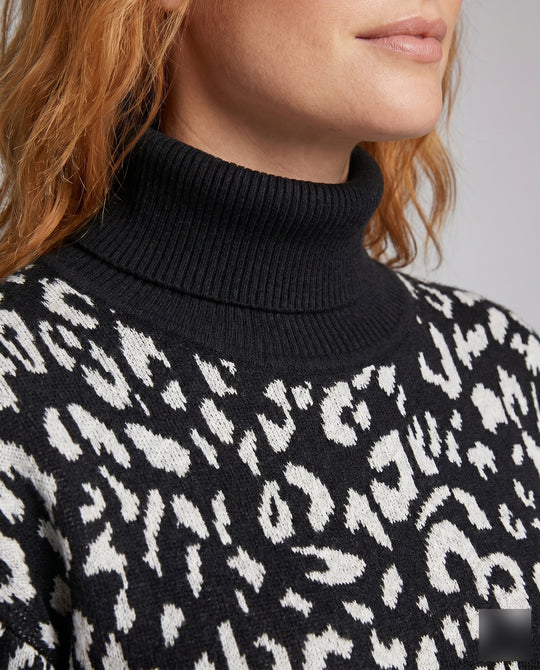 Product 15636319633738 - close_up_detail