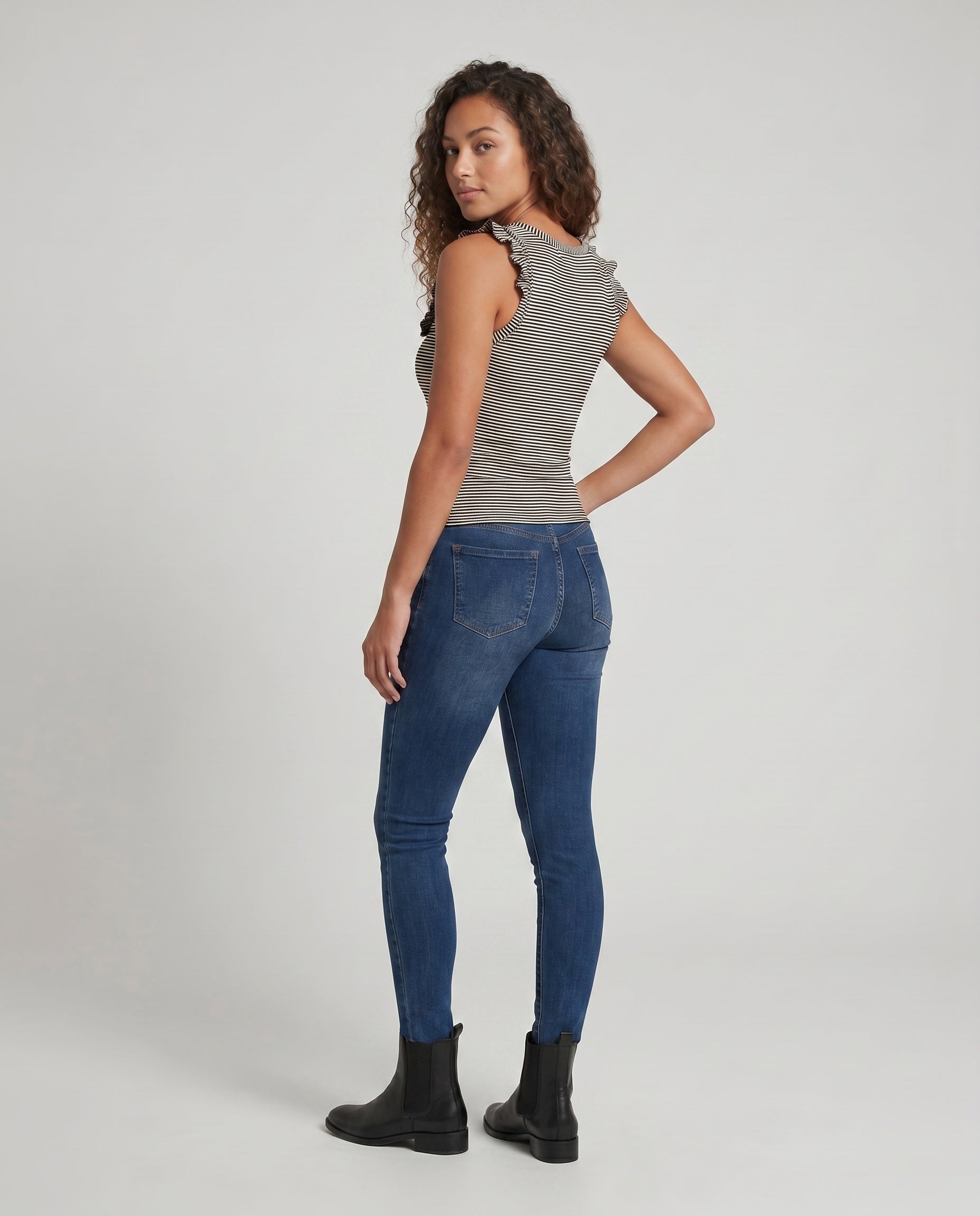 Product 15636486062410 - back_view