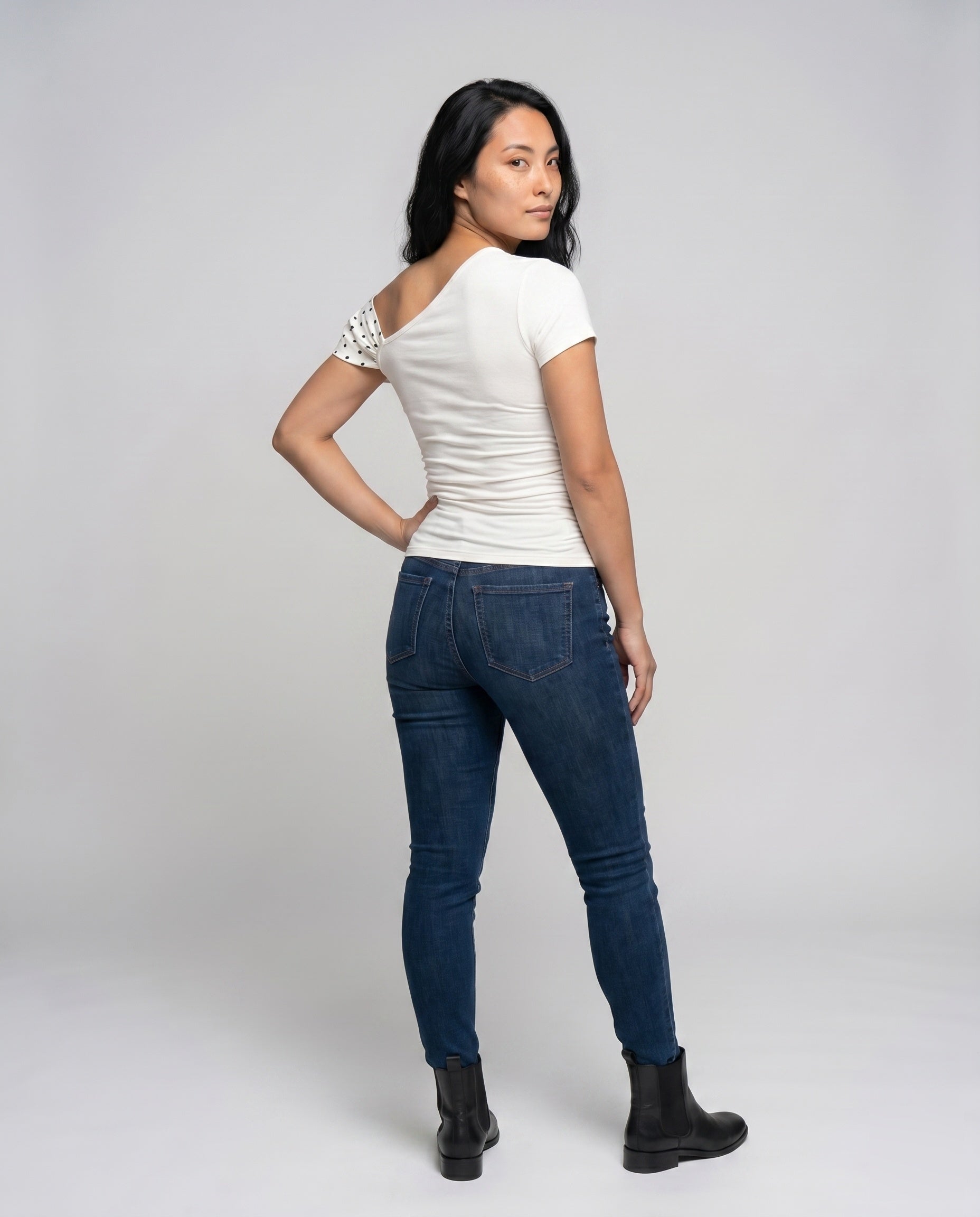 Product 15636486488394 - back_view