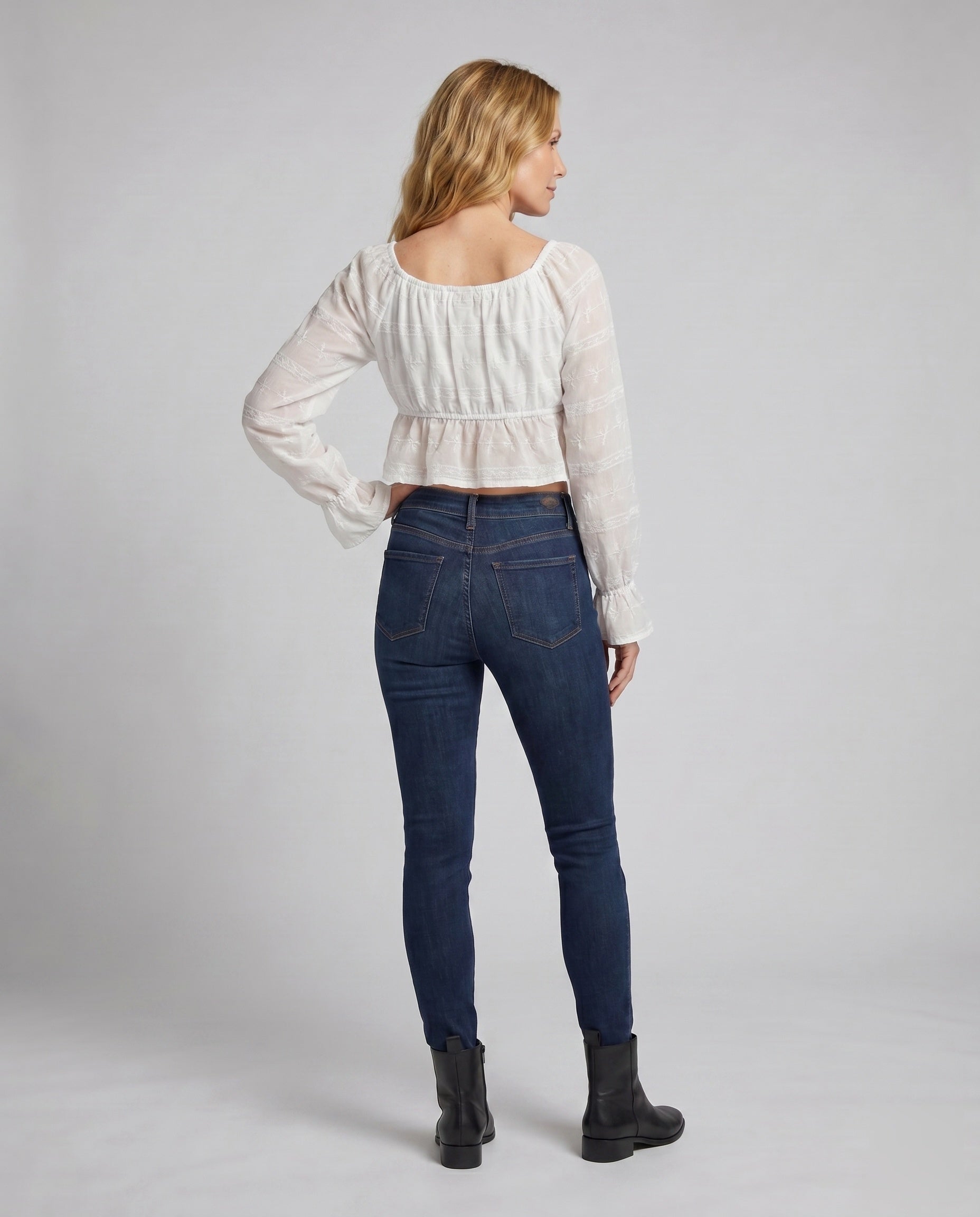 Product 15636488716618 - back_view