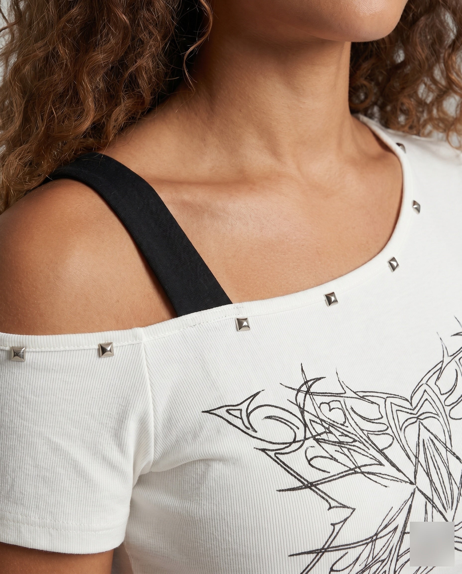 Product 15636494516554 - close_up_detail