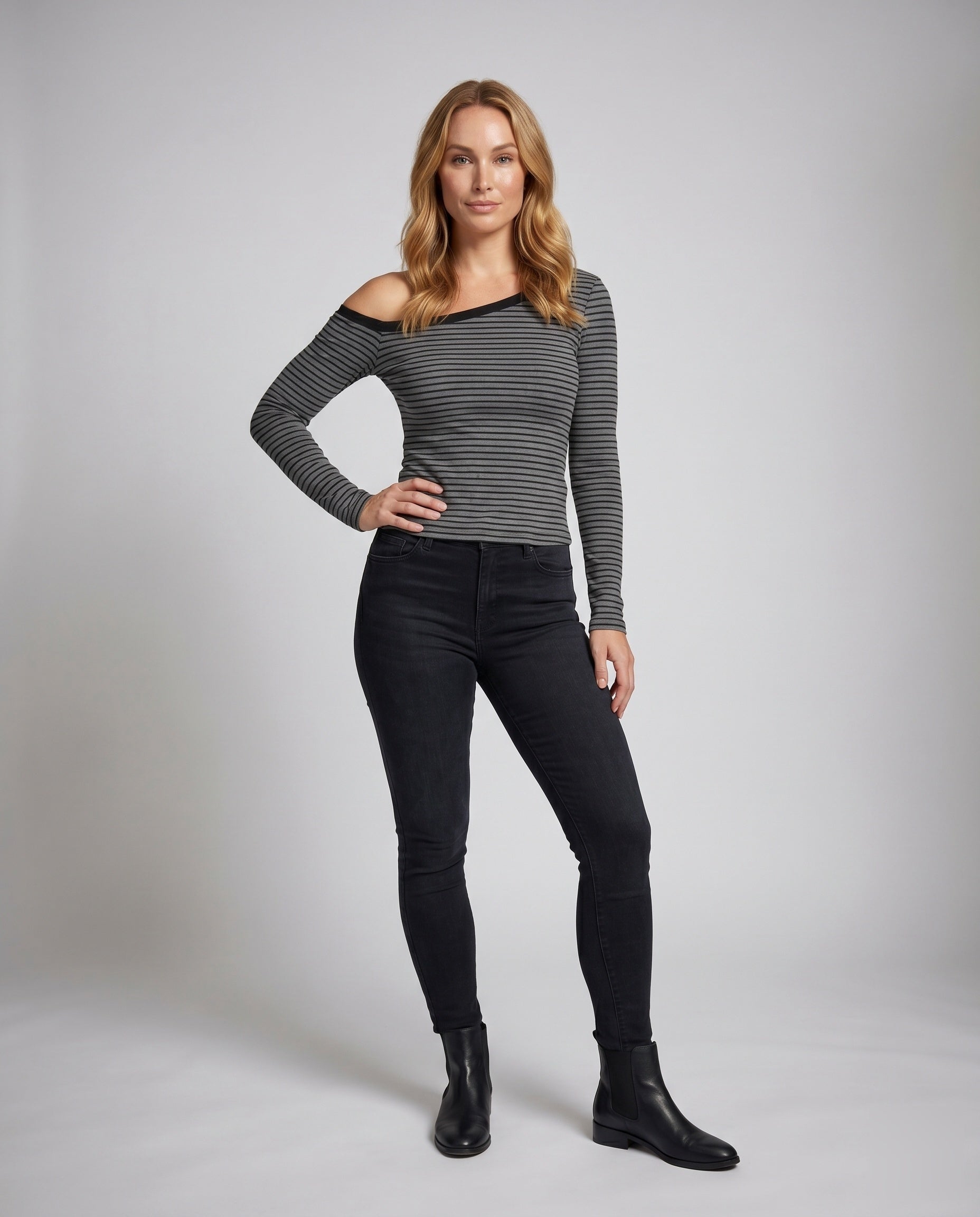 Product 15636499169610 - full_body_front
