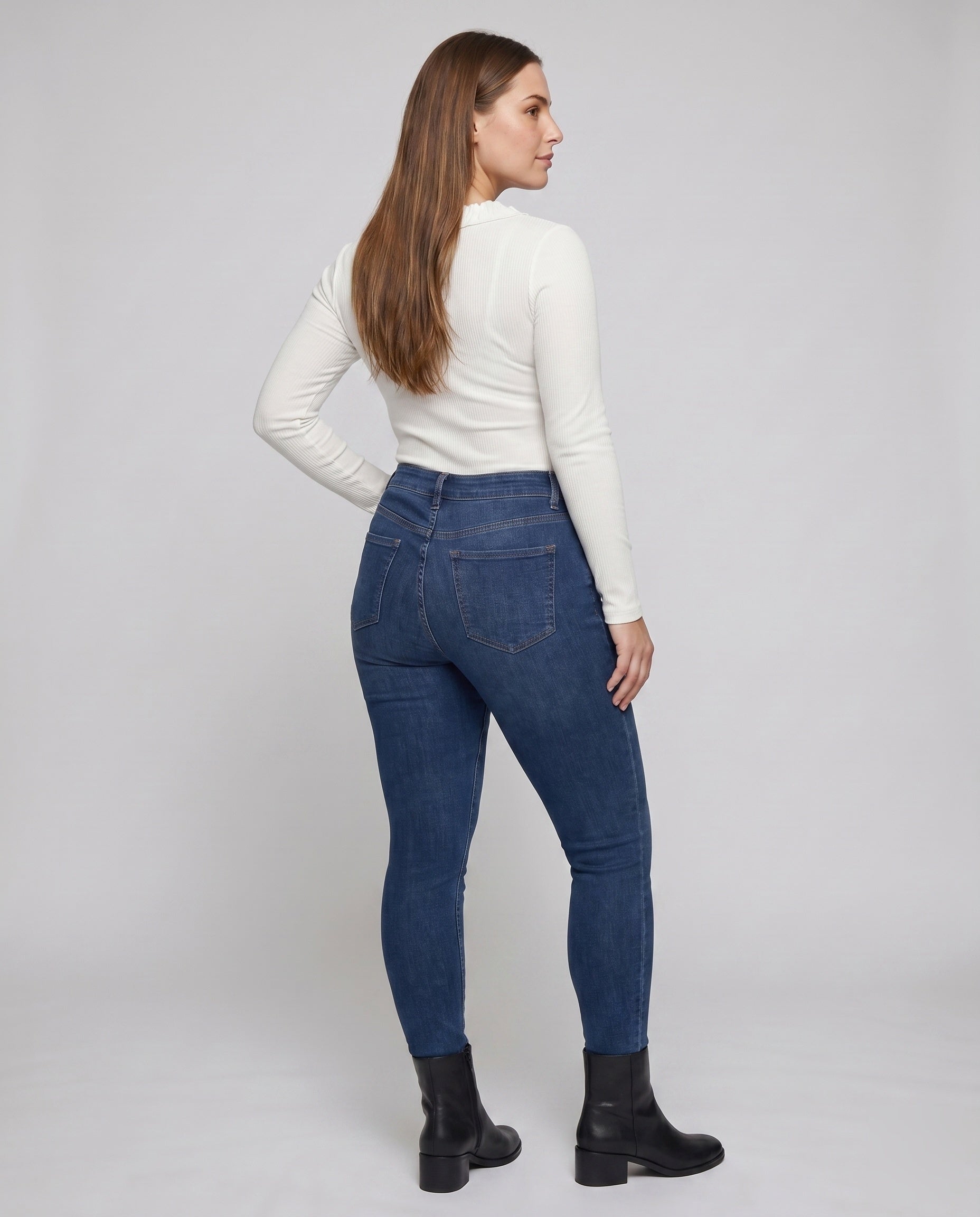 Product 15636505788746 - back_view