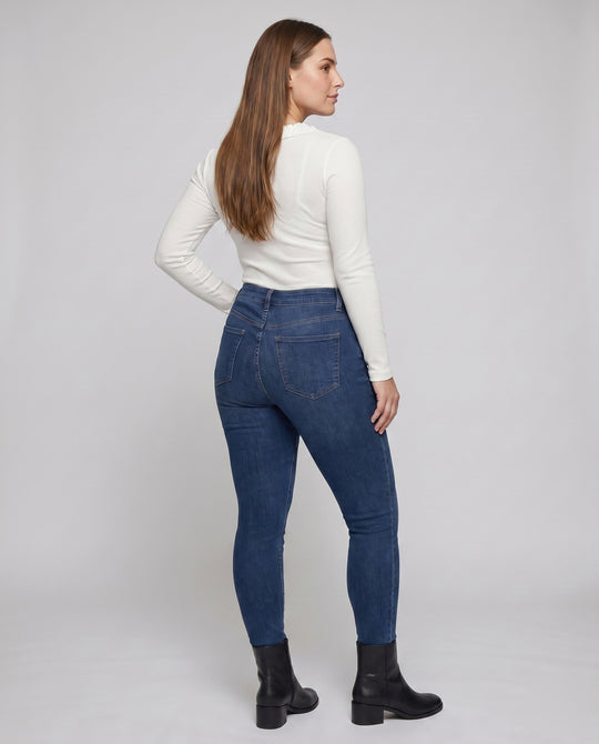 Product 15636505788746 - back_view