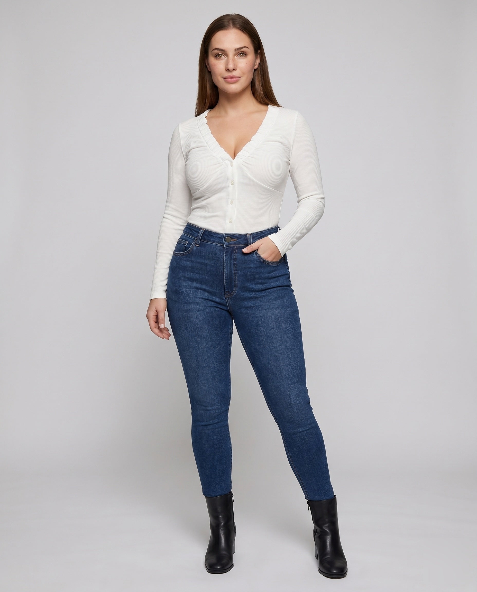 Product 15636505788746 - full_body_front