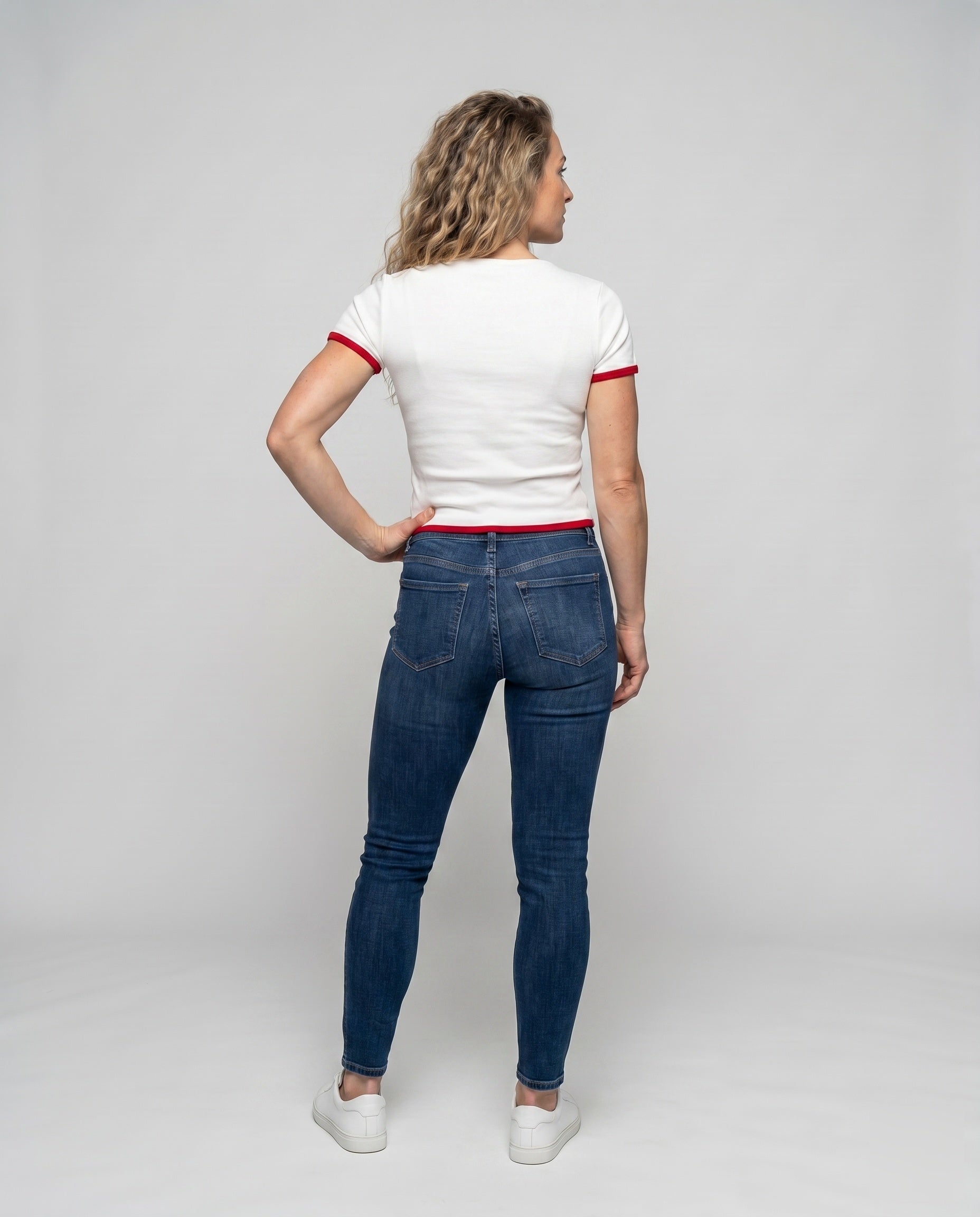 Product 15636506870090 - back_view