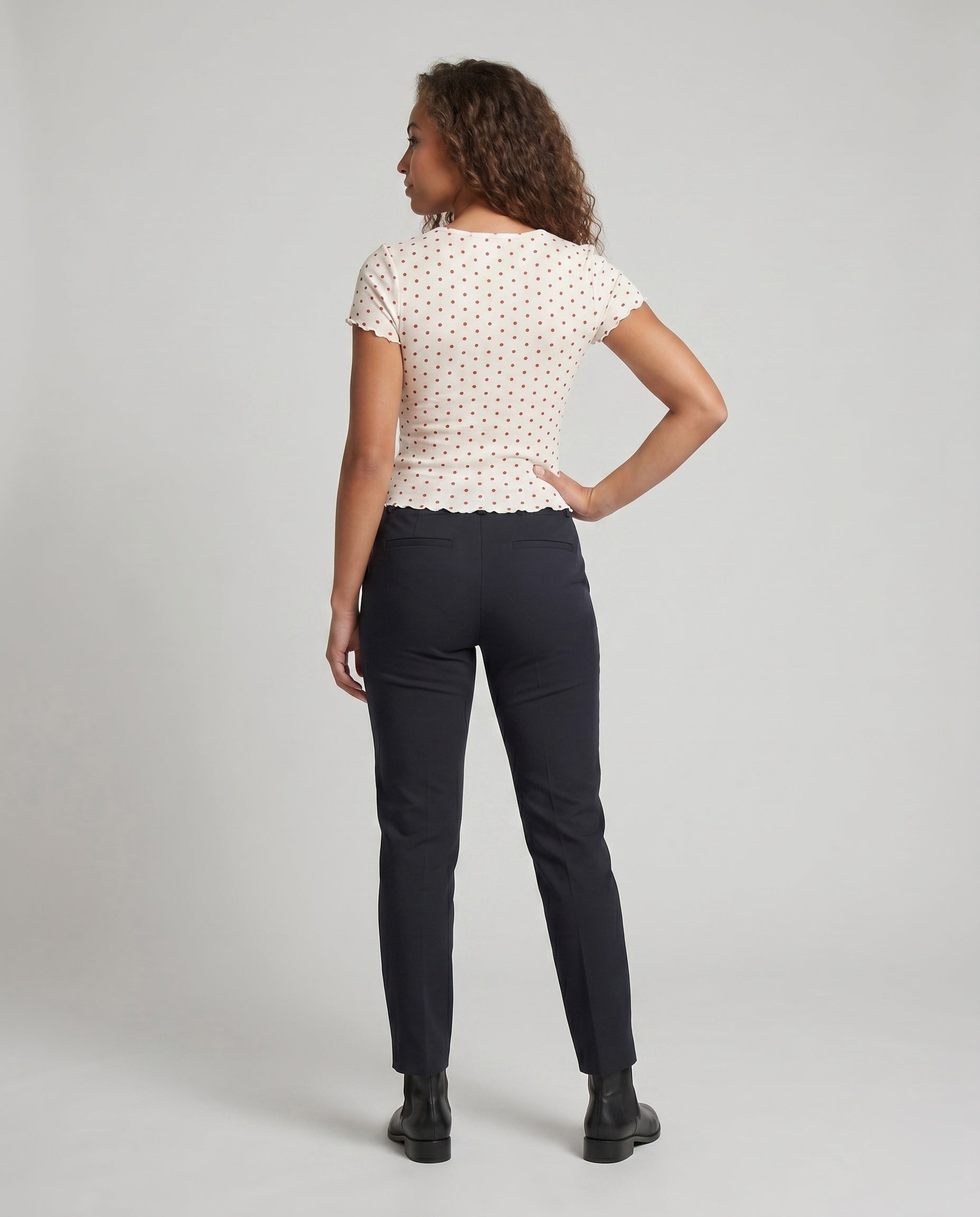 Product 15636509655370 - back_view