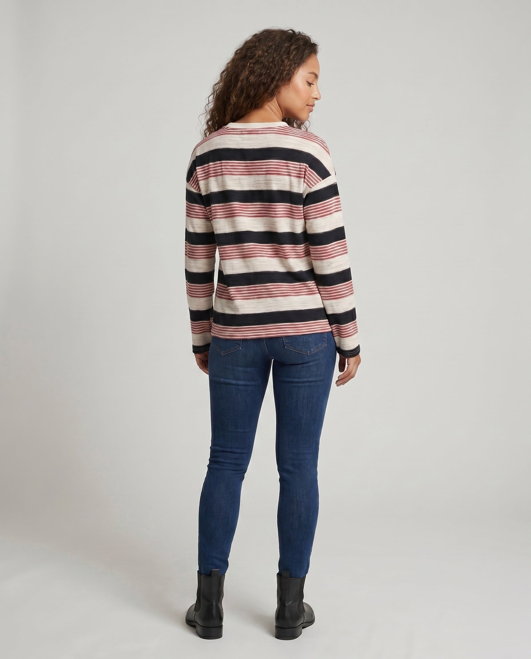 Product 15636511424842 - back_view