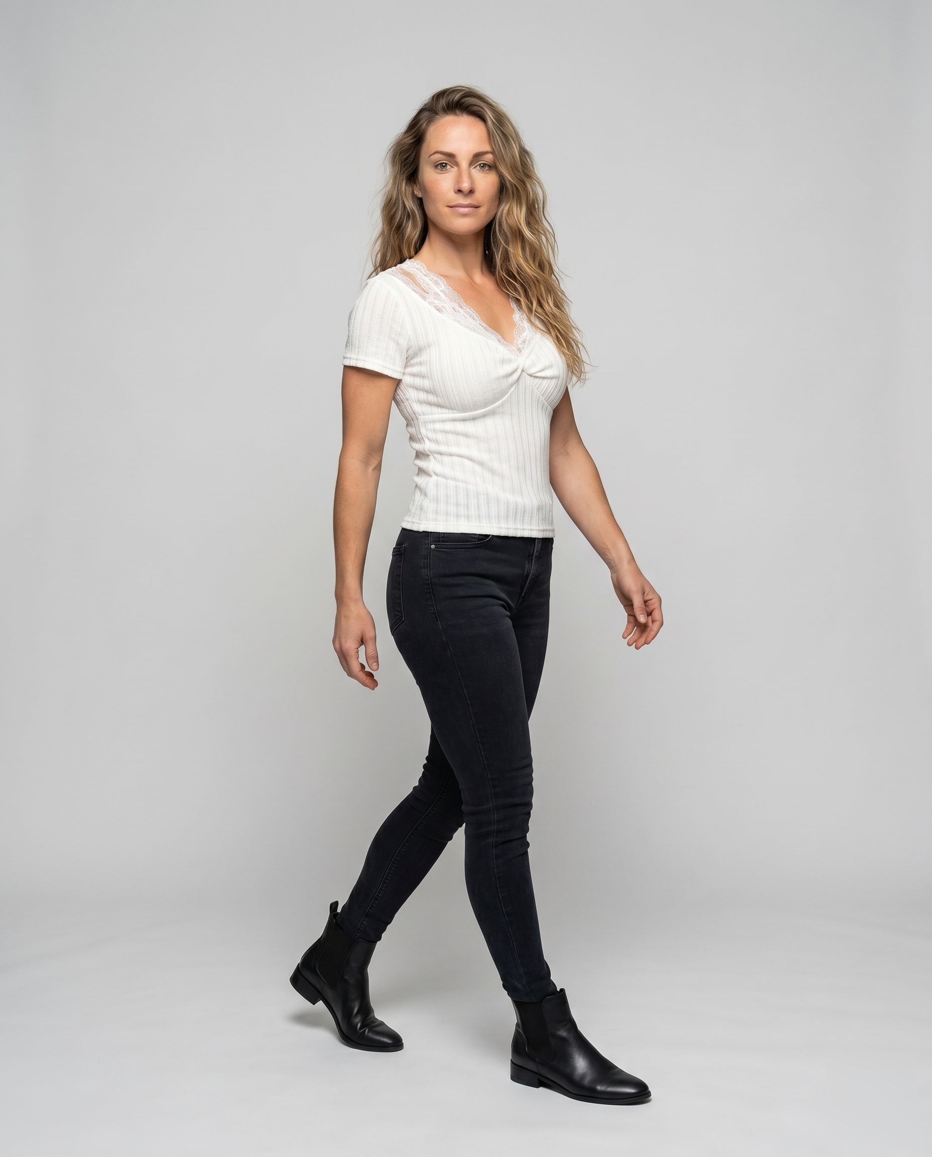 Product 15636512768330 - full_body_front