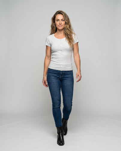 Damen Kurzarm-T-Shirt mit elegantem Knopfverschluss und Rundhalsausschnitt