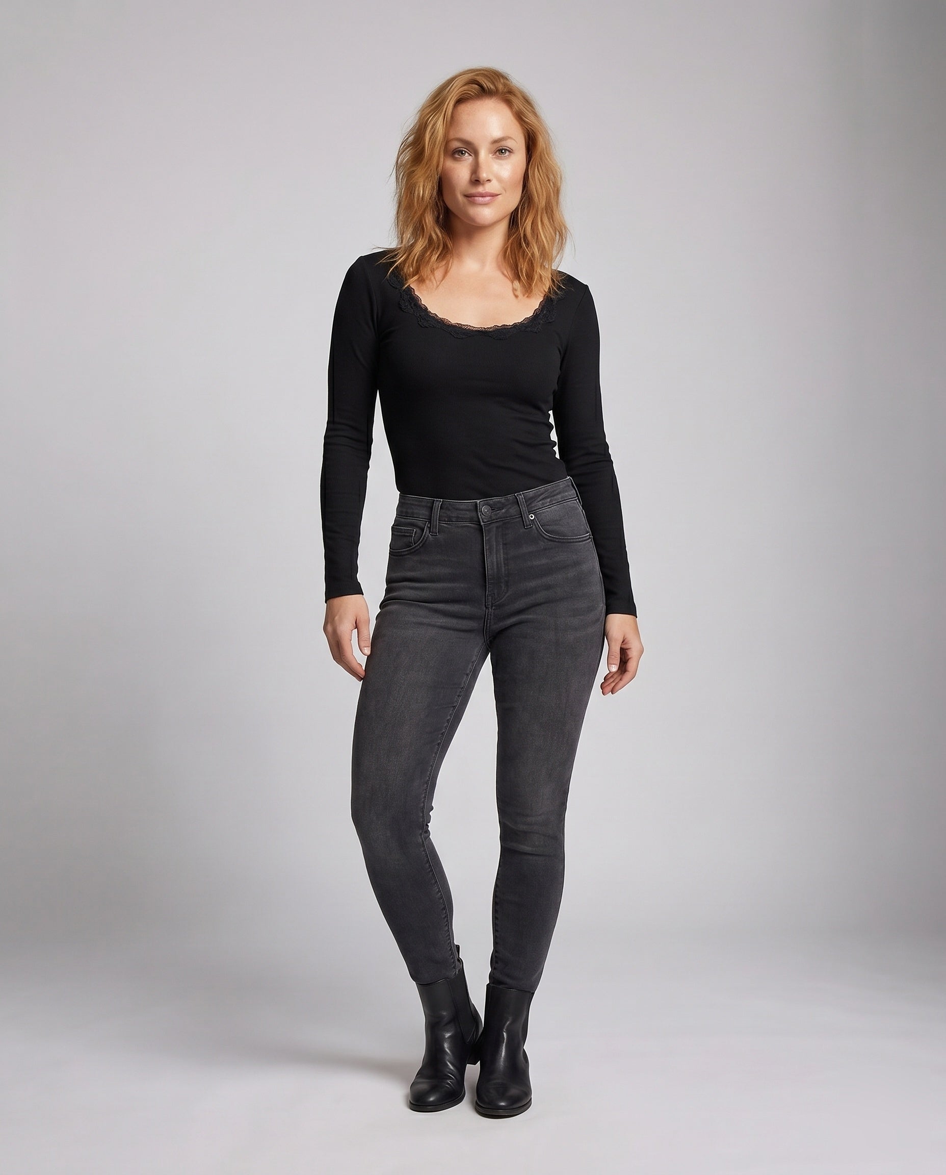 Product 15636516569418 - full_body_front