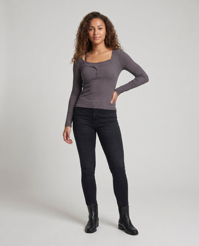 Damen Langarmshirt mit dekorativem Knopfdetail