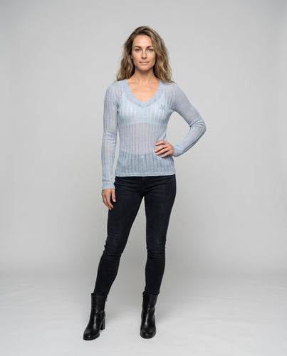 Damen Langarmshirt mit elegantem V-Ausschnitt und feinem Streifenmuster