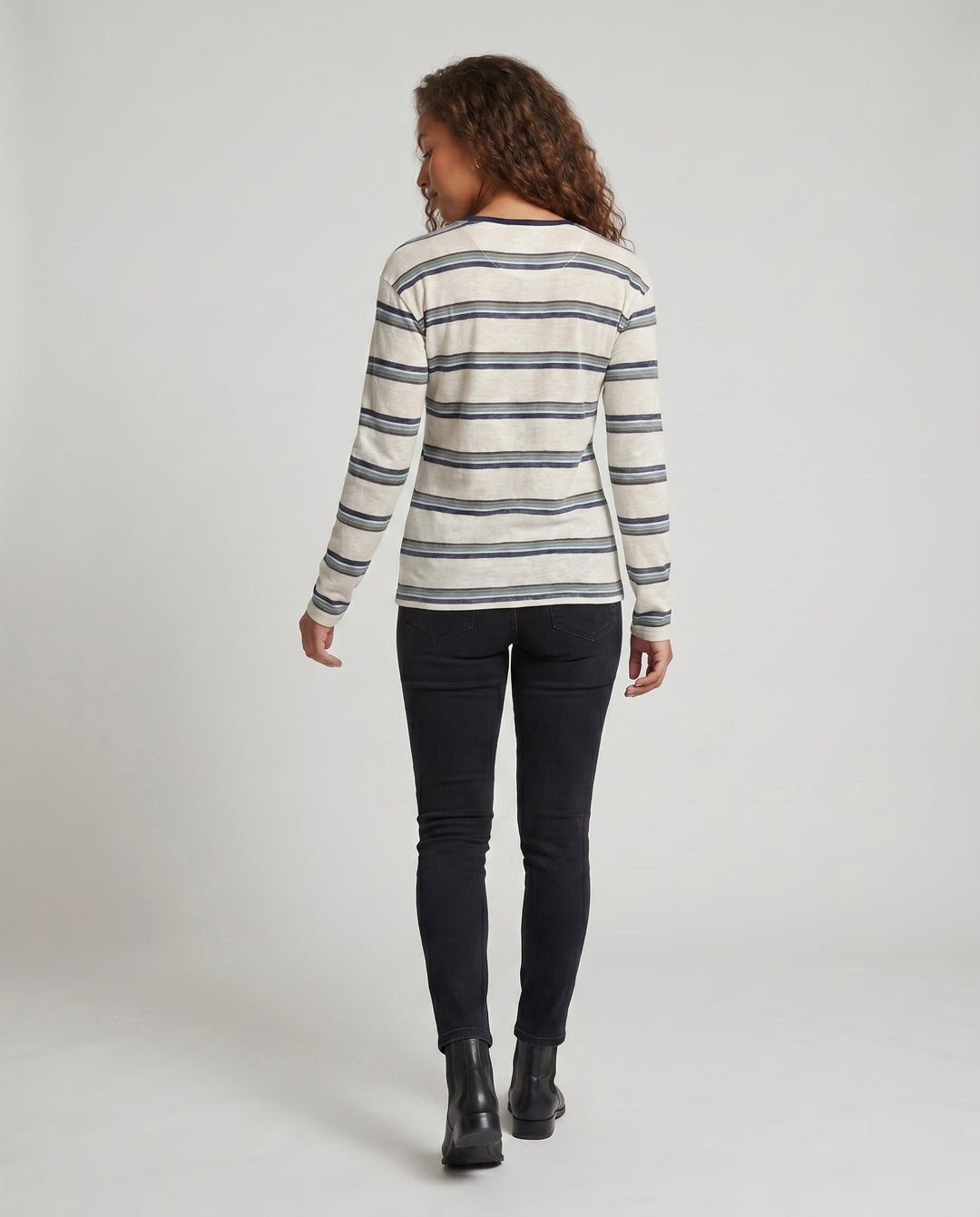 Product 15637854224714 - back_view