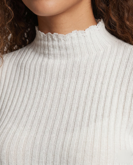 Product 15637854716234 - close_up_detail
