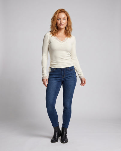Damen Langarmshirt mit zarter Spitzenverzierung