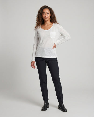 Damen lässiges Langarmshirt mit angeschnittenem Rundhalsausschnitt und praktischer Brusttasche