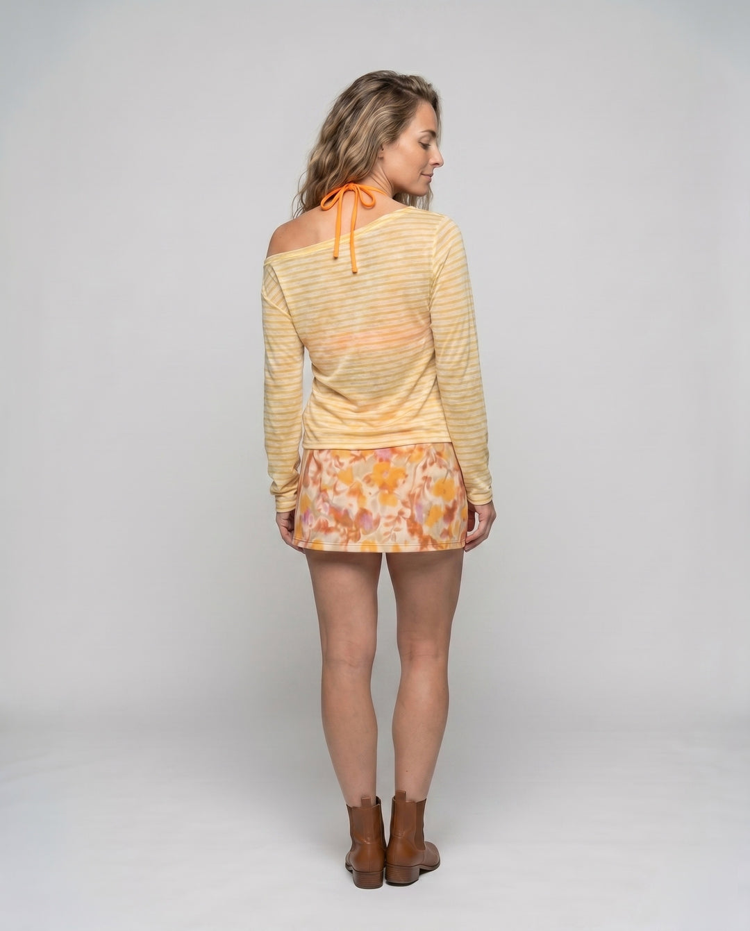Product 15637857599818 - back_view